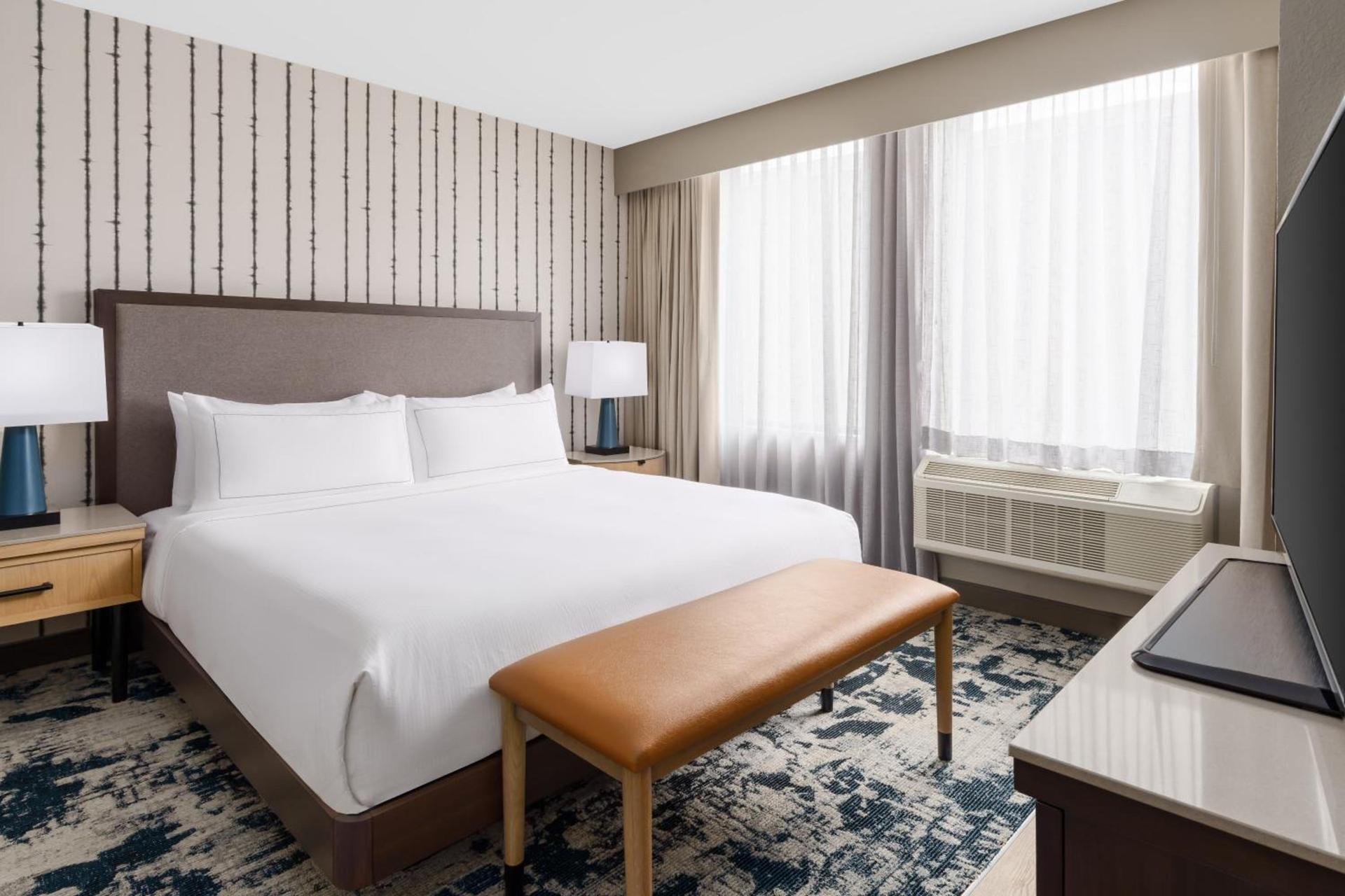 DoubleTree by Hilton Charlotte City Center photo 9