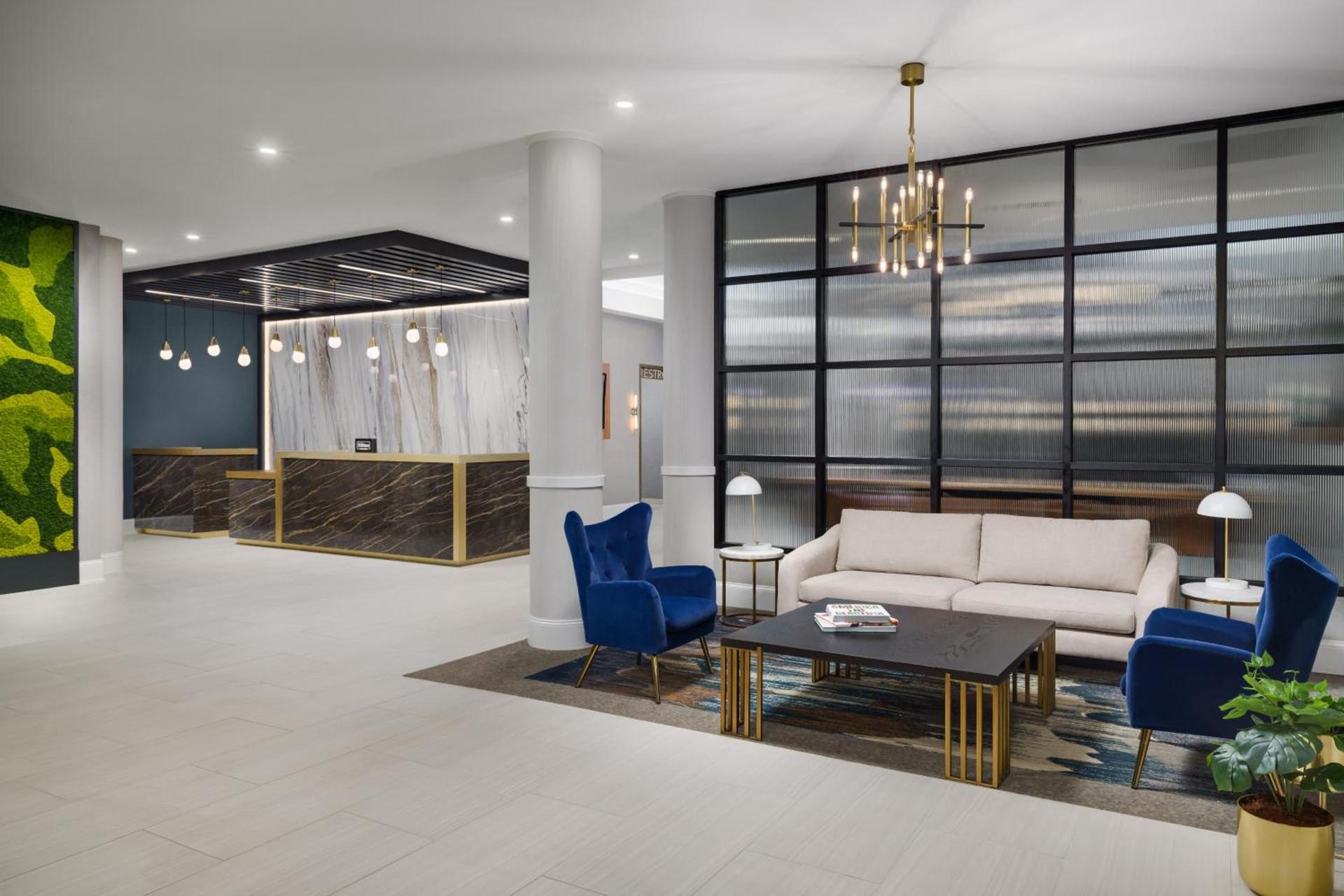 DoubleTree by Hilton Charlotte City Center photo 4