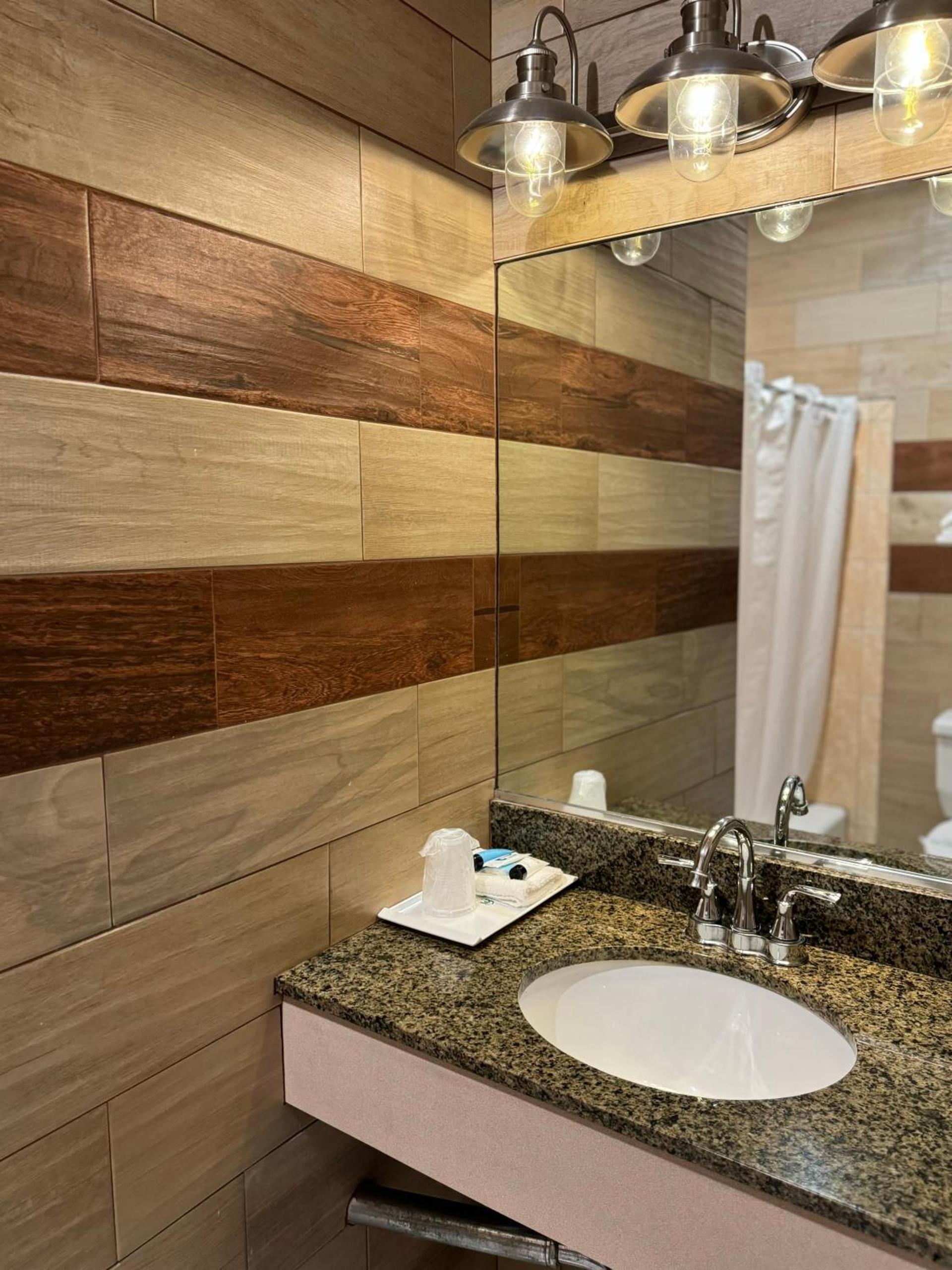 Garden Suite Hotel and Resort photo 8