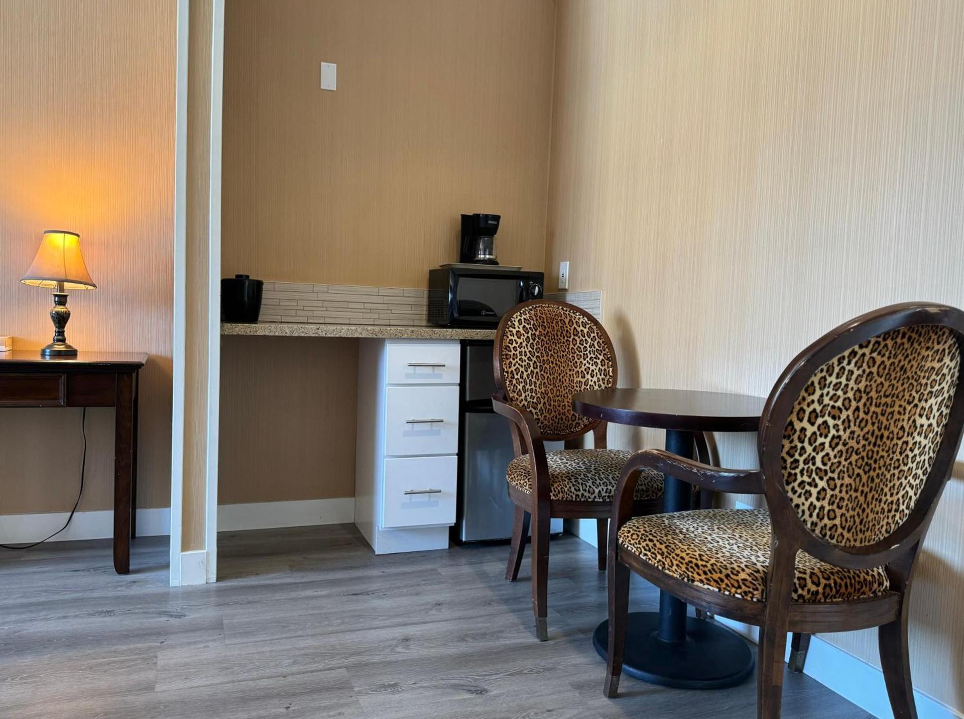 Garden Suite Hotel and Resort photo 16