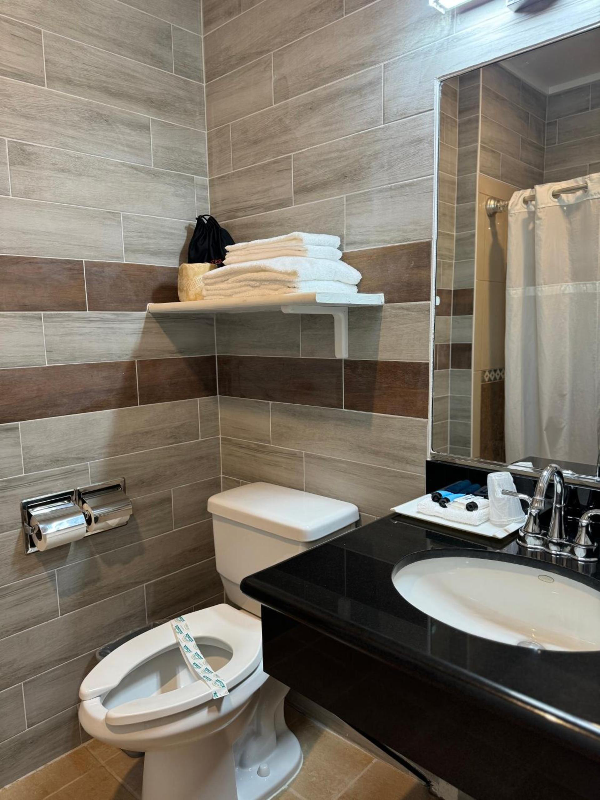 Garden Suite Hotel and Resort photo 23
