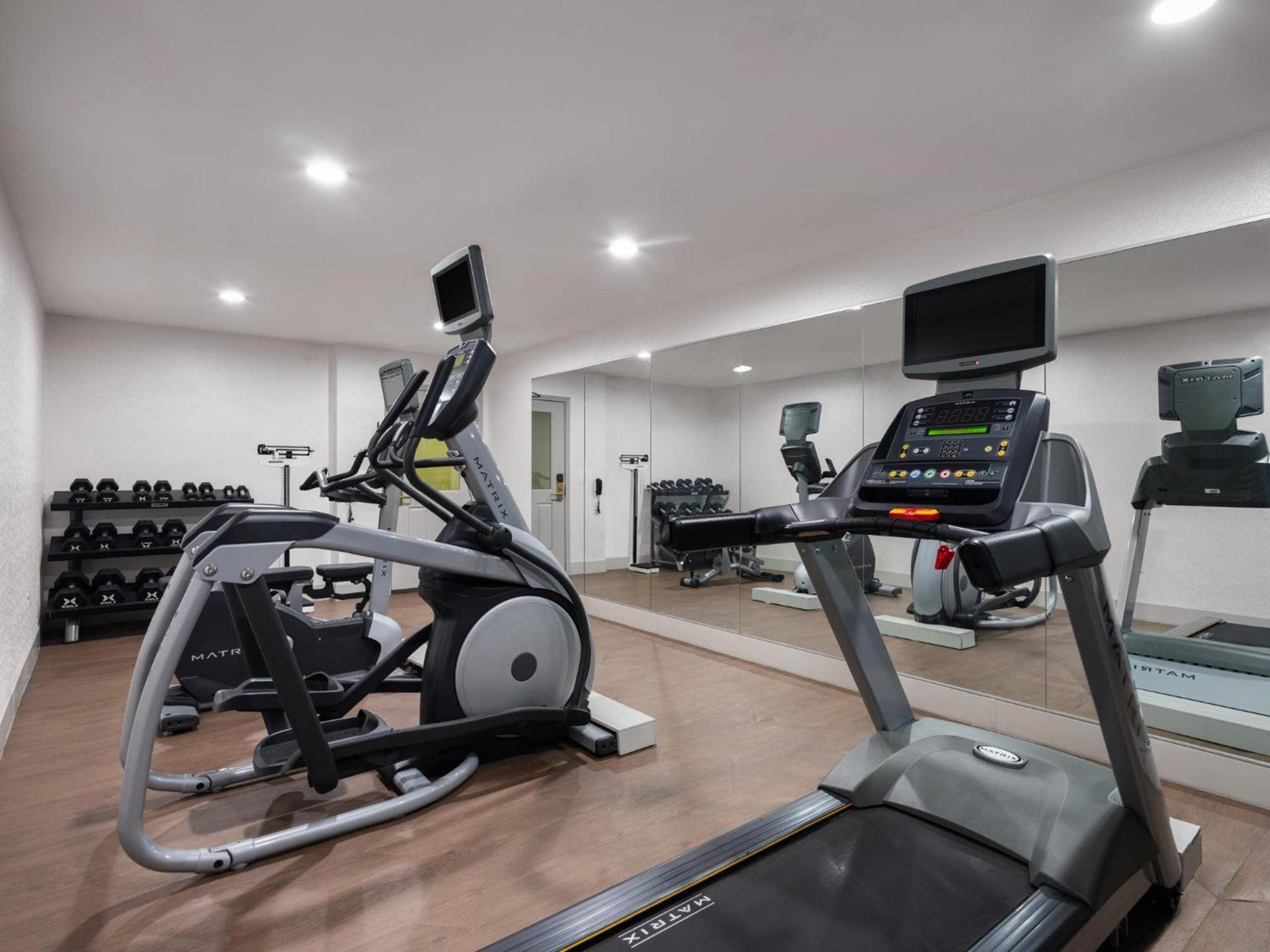 Holiday Inn Express Fort Bragg by IHG photo 23