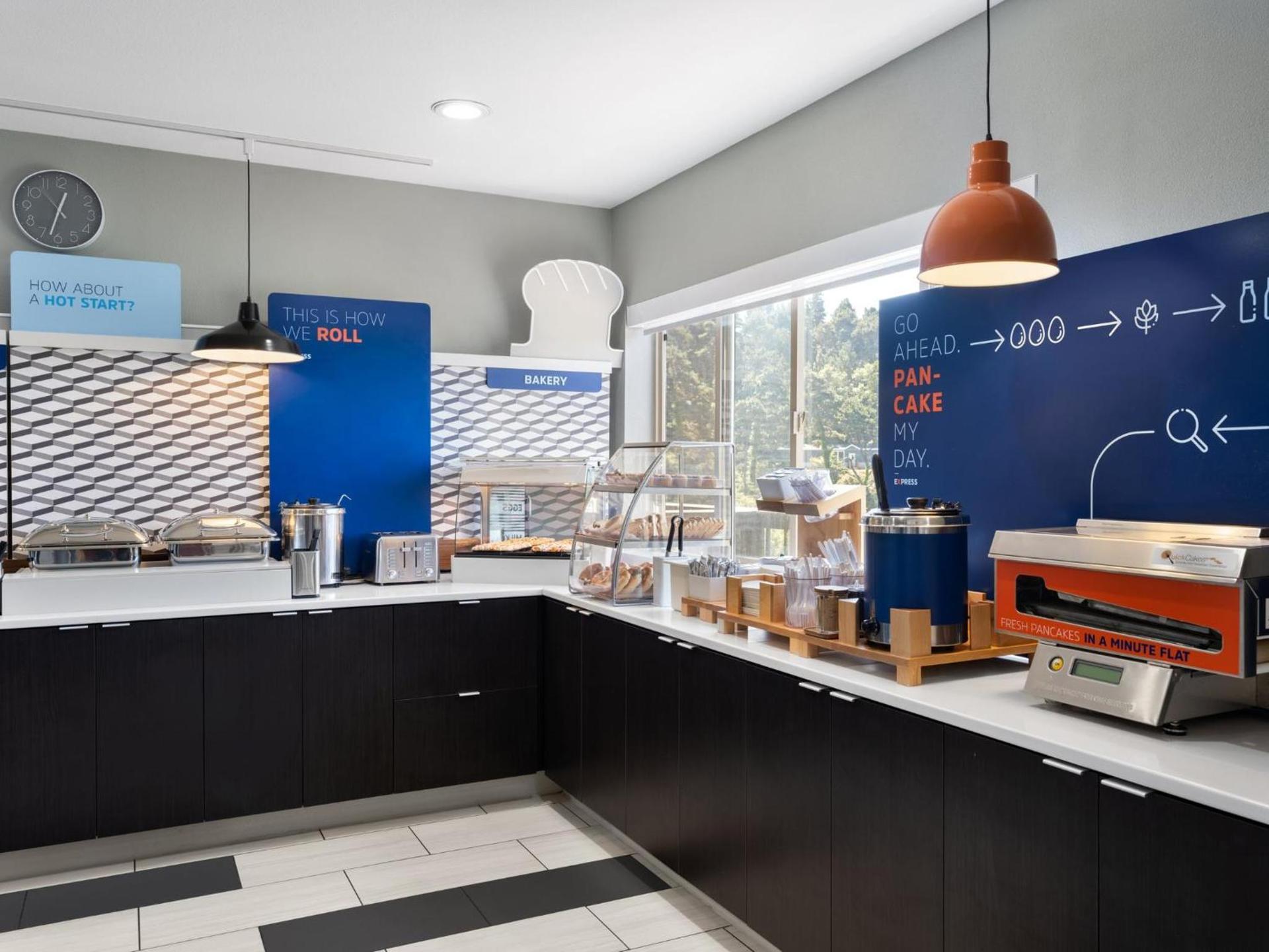 Holiday Inn Express Fort Bragg by IHG photo 31
