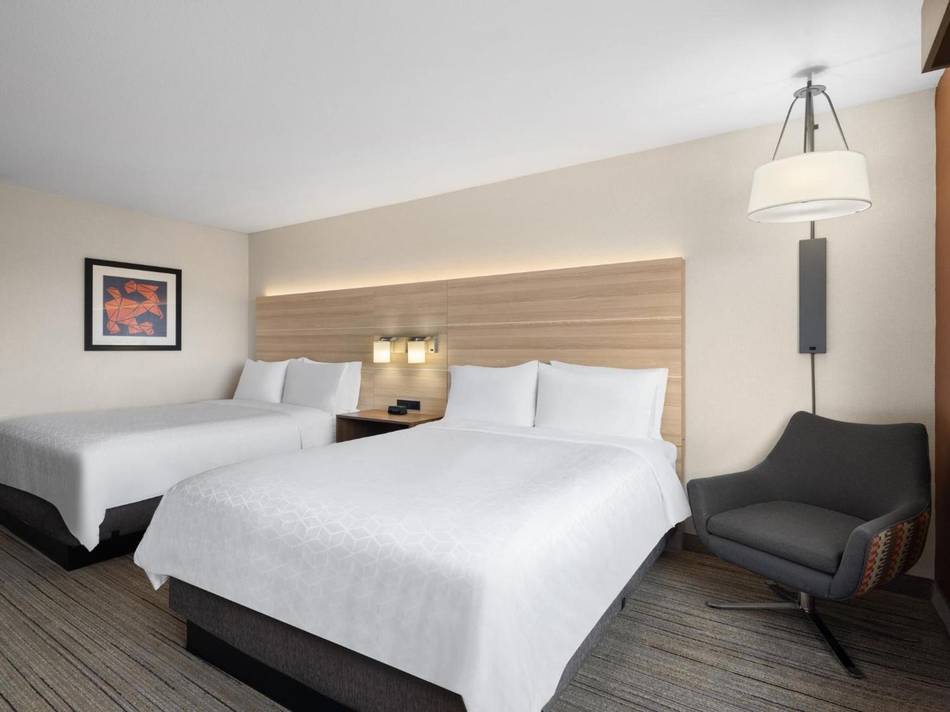 Holiday Inn Express Fort Bragg by IHG photo 48