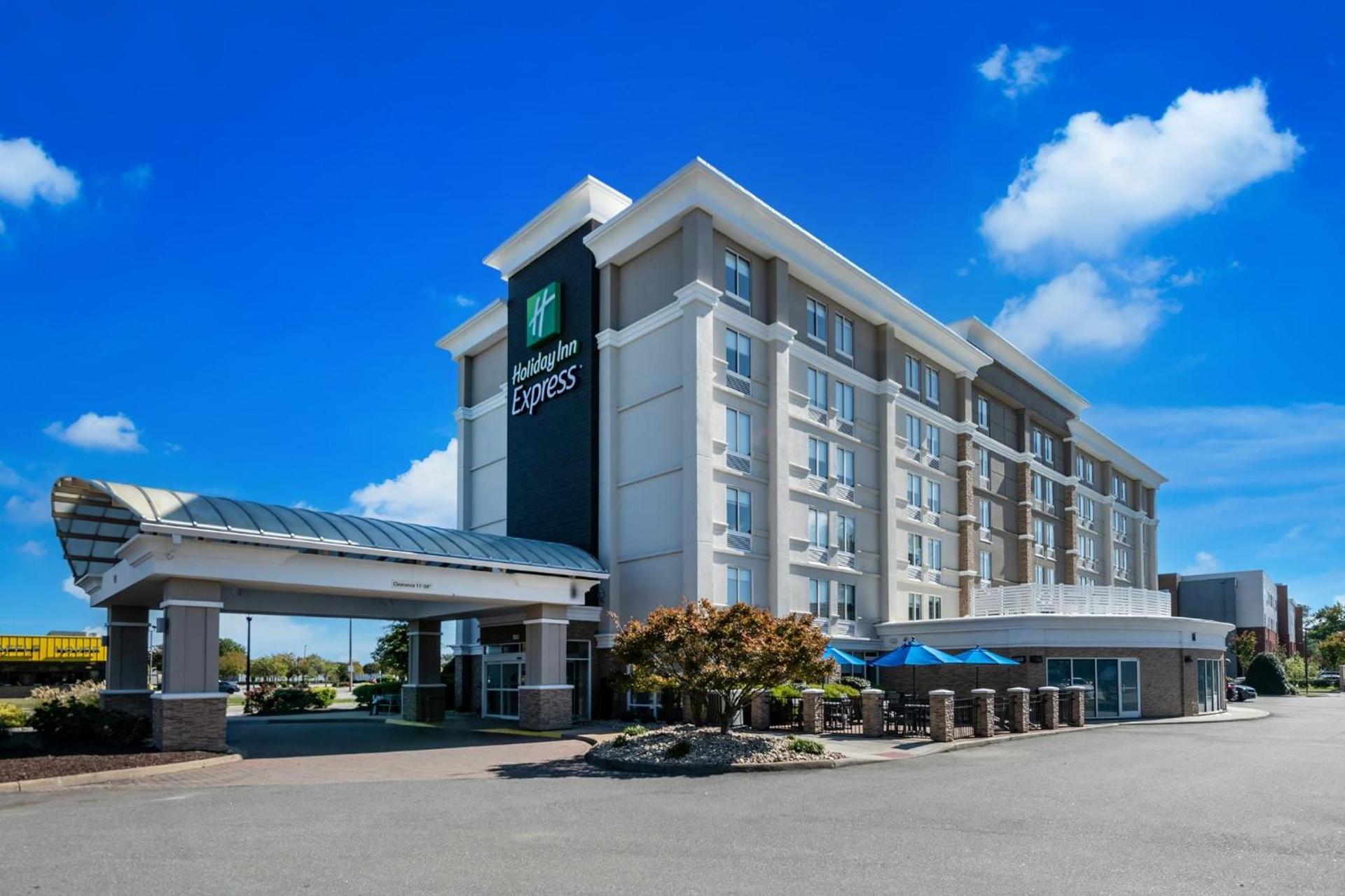 Holiday Inn Express Hotels- Hampton by IHG photo 87