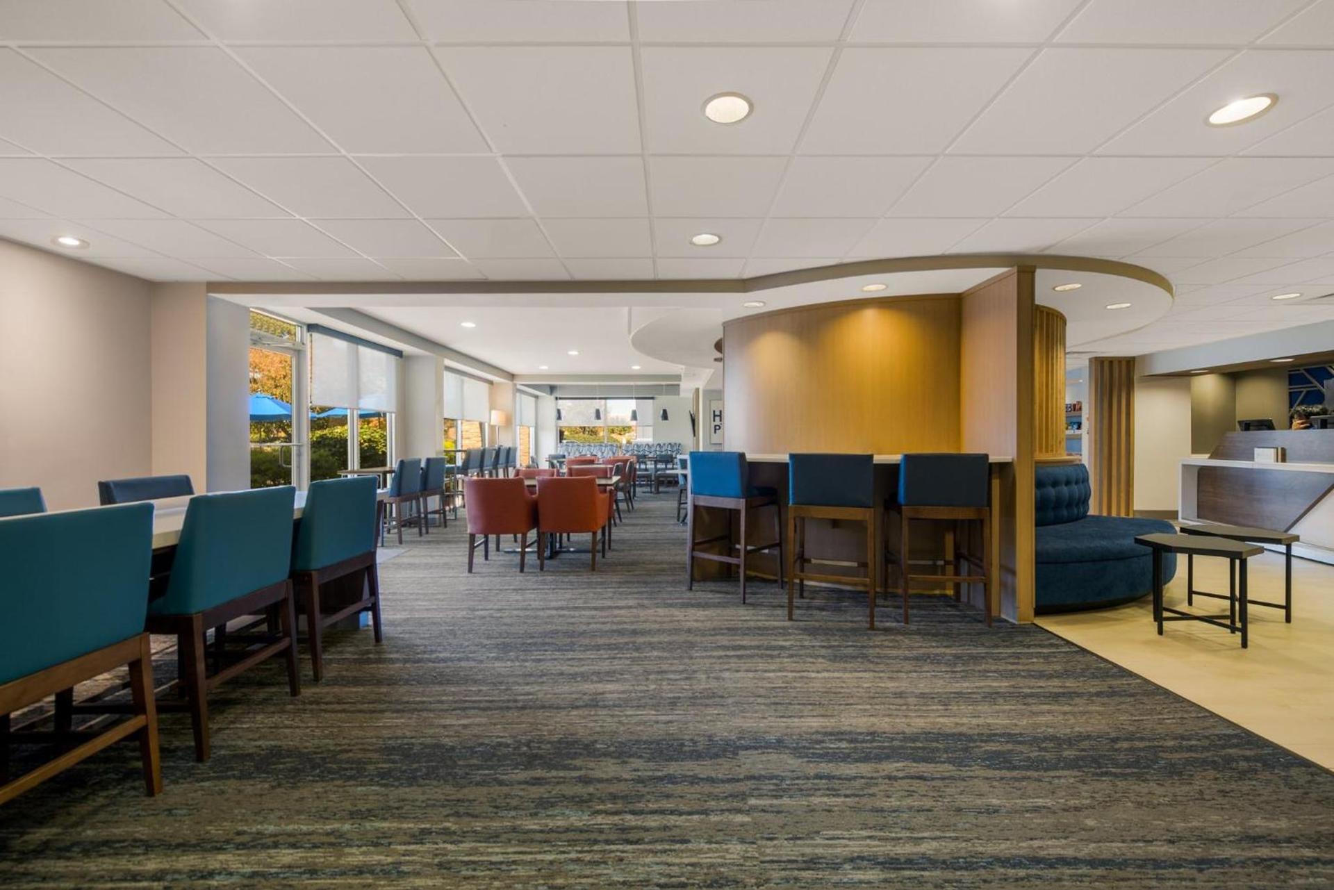 Holiday Inn Express Hotels- Hampton by IHG photo 47