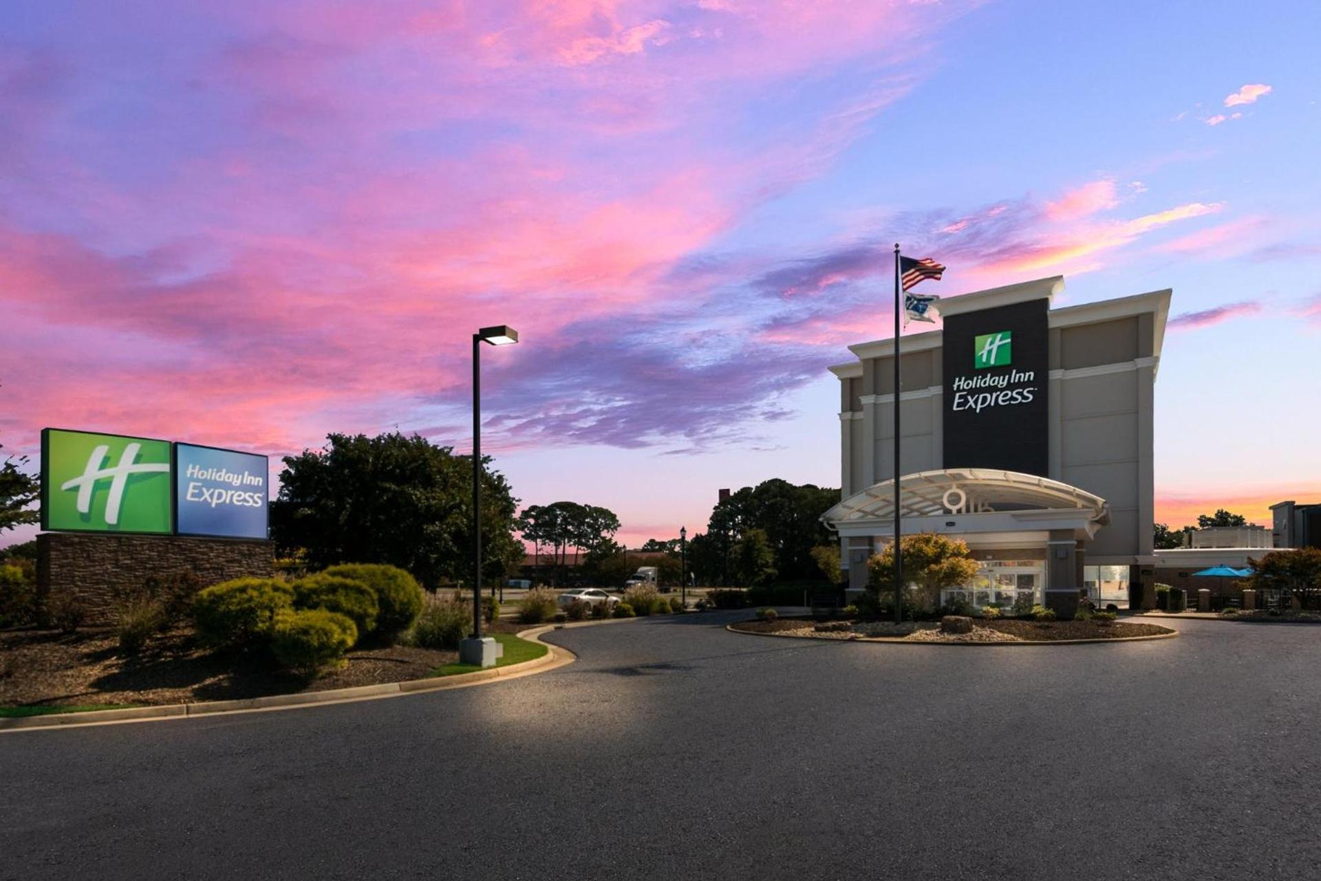 Holiday Inn Express Hotels- Hampton by IHG — hotel in Hampton