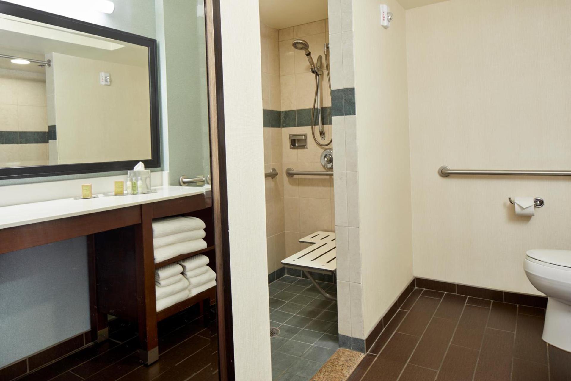 DoubleTree by Hilton Alana - Waikiki Beach photo 36