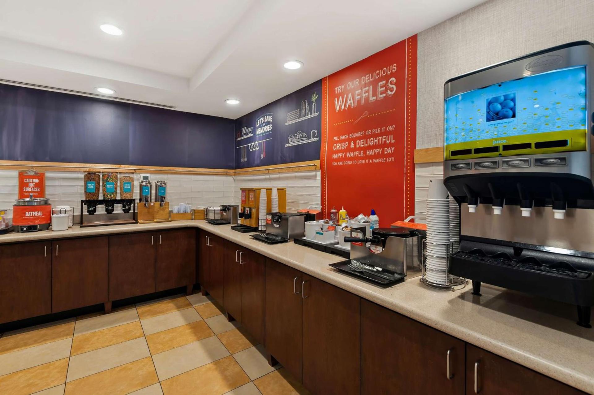 Hampton Inn & Suites Fort Belvoir Alexandria South — hotel in Alexandria