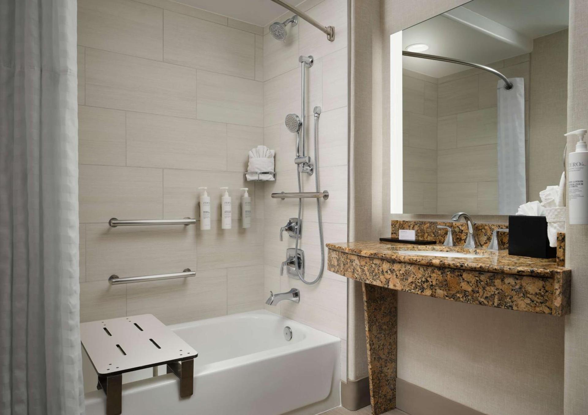 Embassy Suites Tucson - Paloma Village photo 17