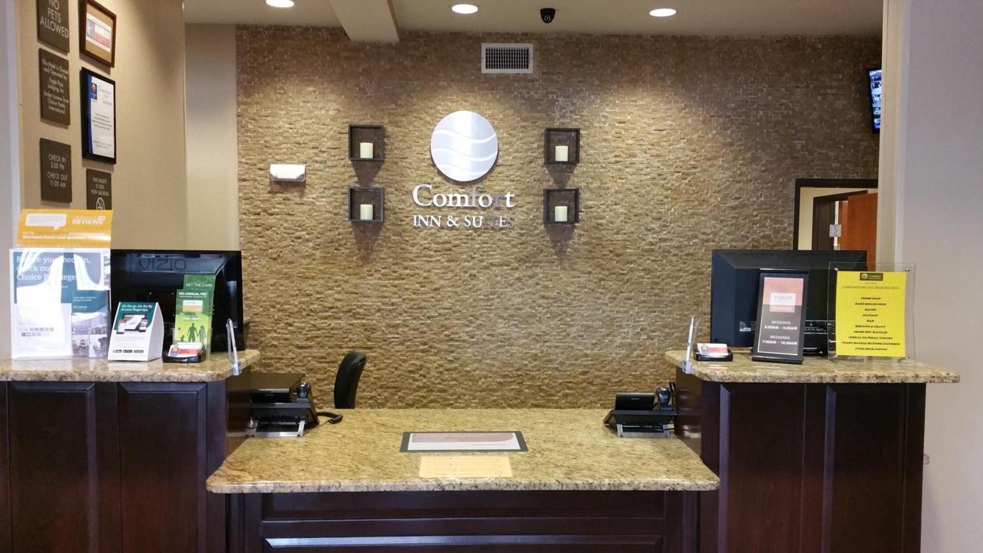 Comfort Inn & Suites Lakeside photo 25
