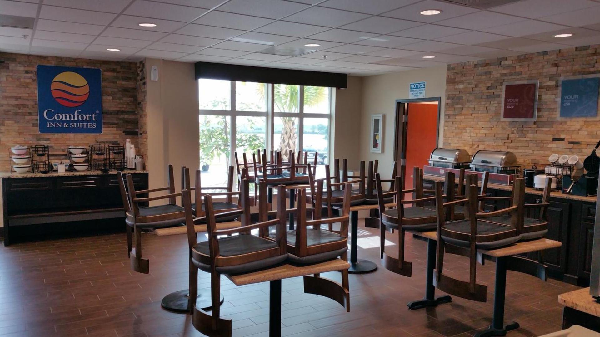 Comfort Inn & Suites Lakeside photo 19