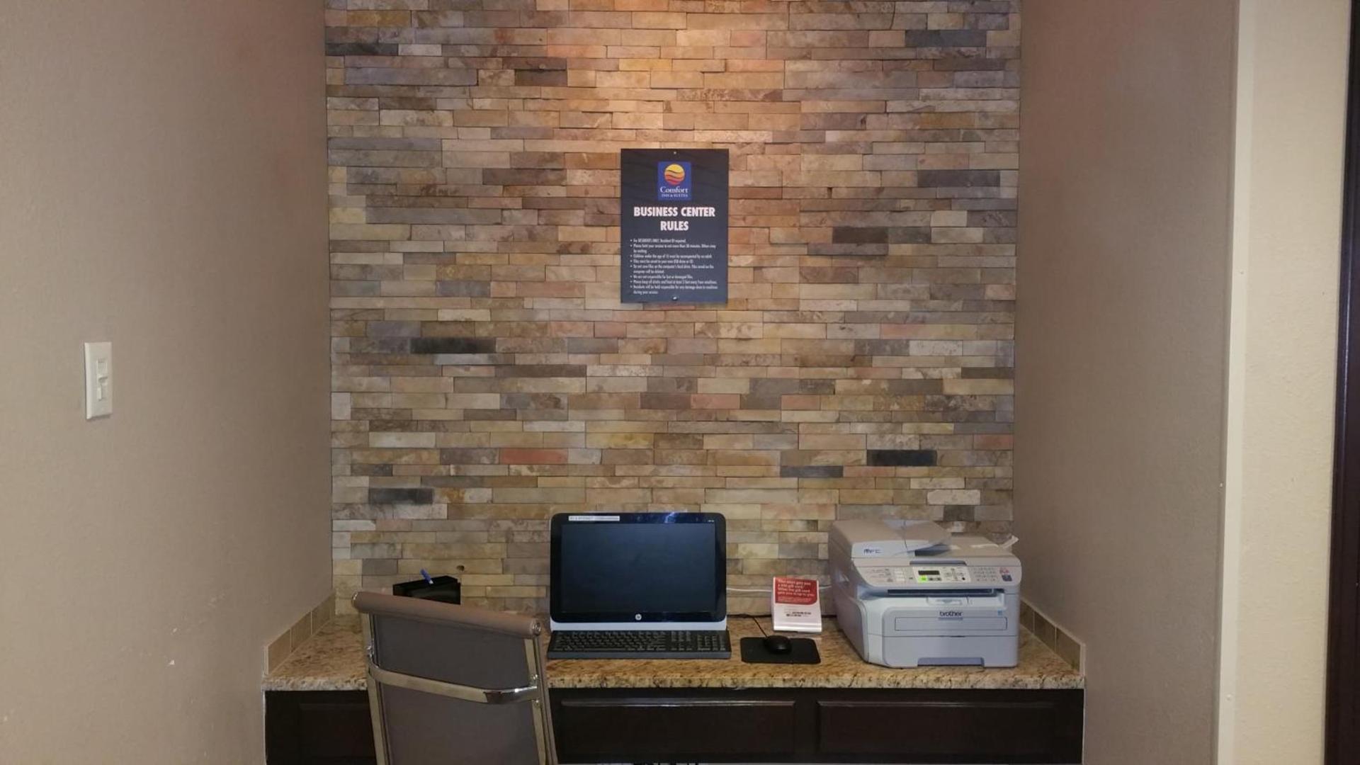 Comfort Inn & Suites Lakeside photo 23