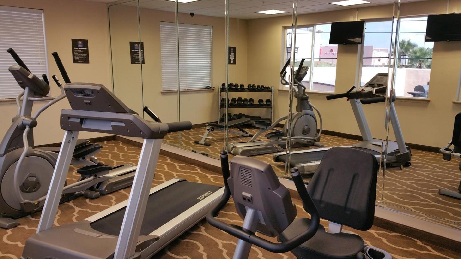 Comfort Inn & Suites Lakeside photo 21