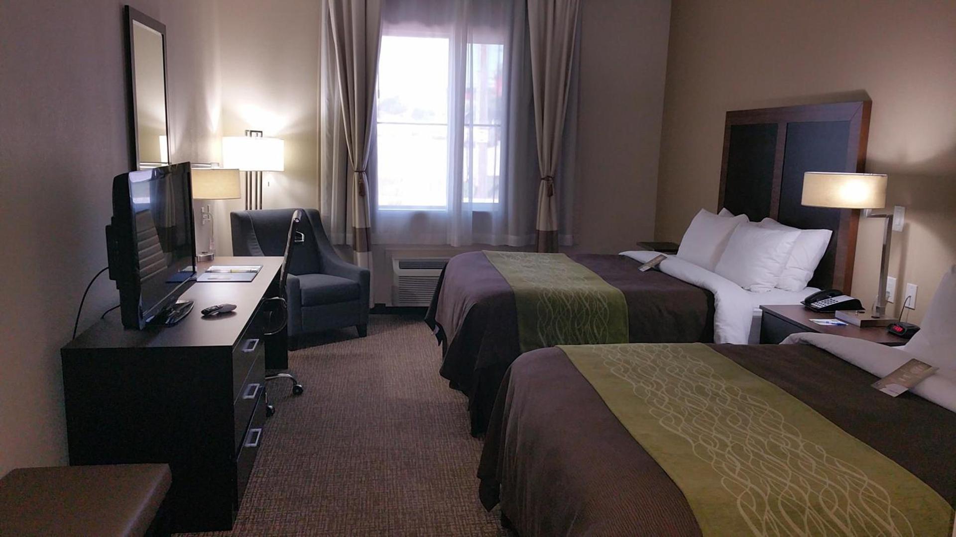 Comfort Inn & Suites Lakeside photo 8