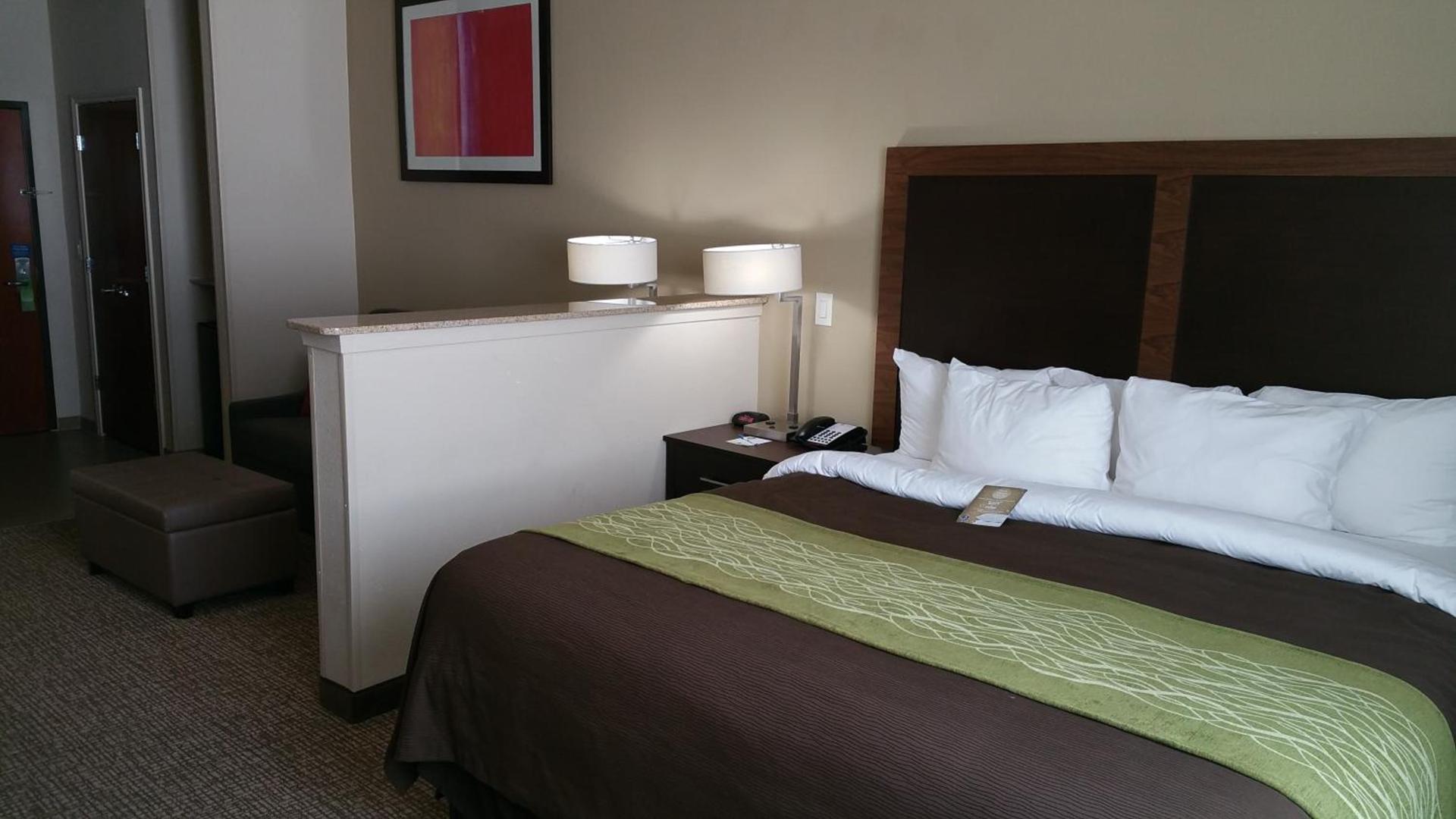 Comfort Inn & Suites Lakeside photo 15