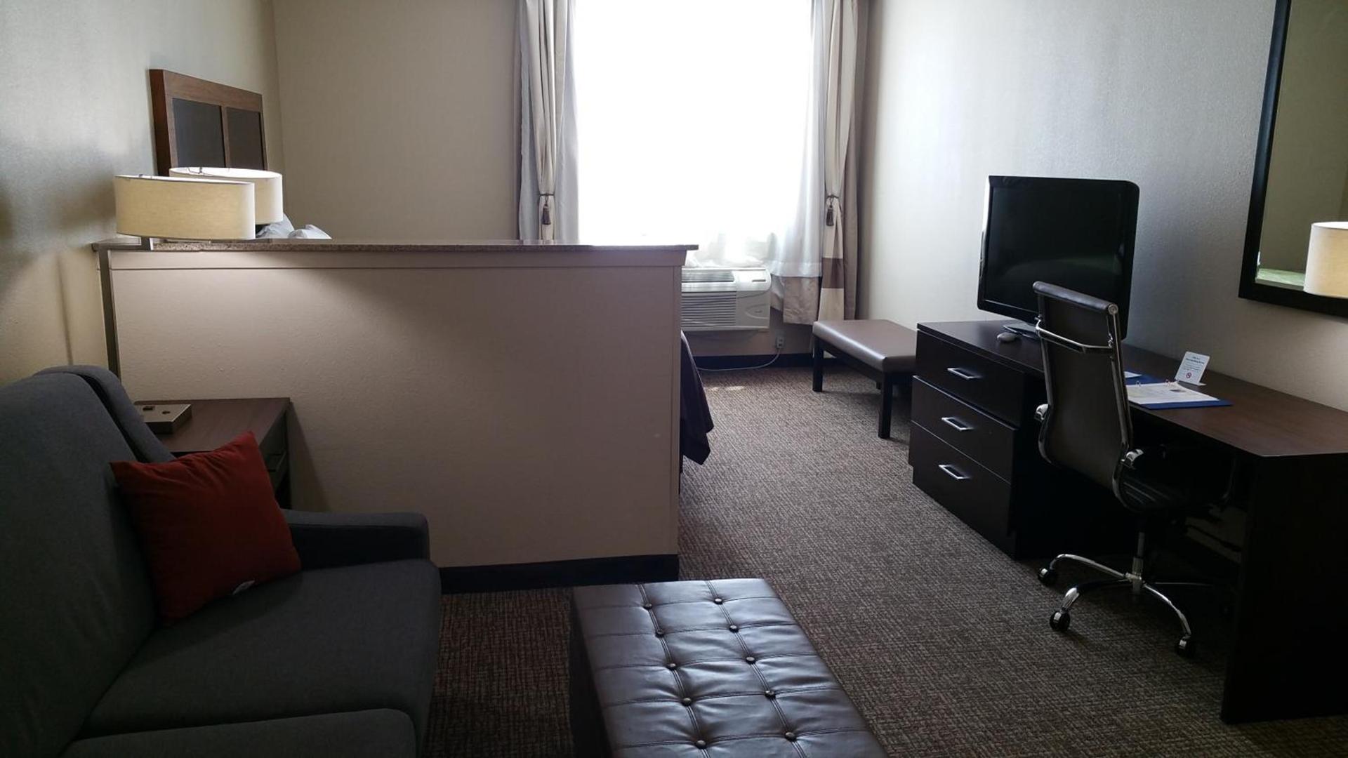 Comfort Inn & Suites Lakeside photo 18