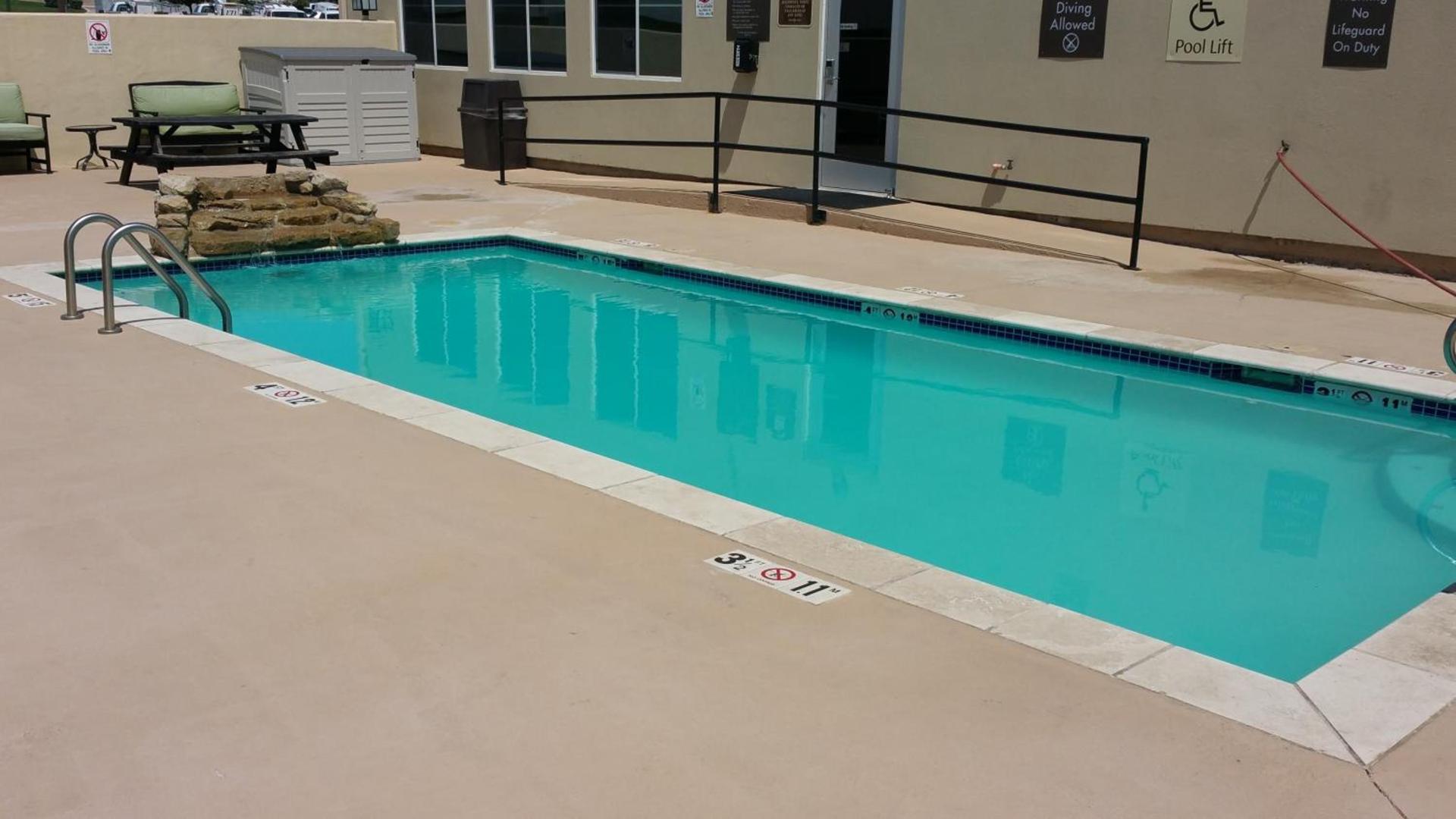 Comfort Inn & Suites Lakeside photo 3