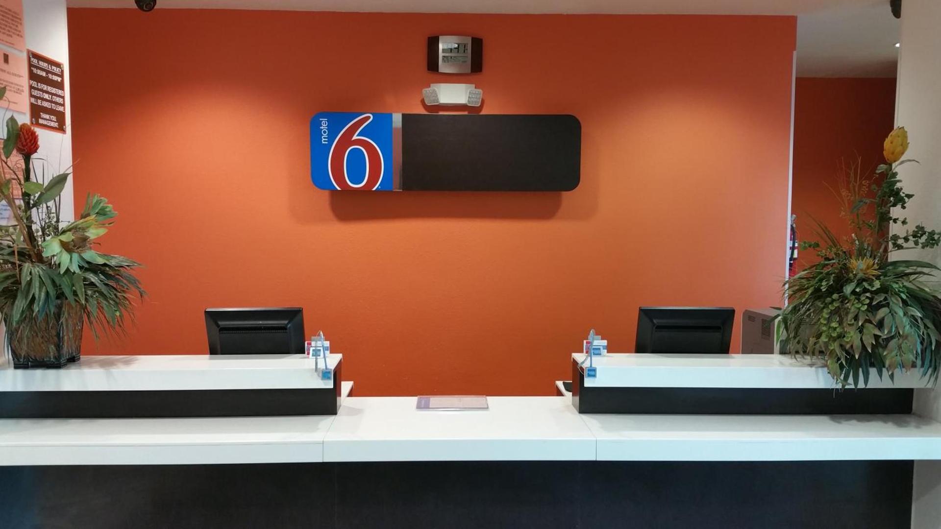 Motel 6-Eagle Pass, TX - Lakeside photo 29