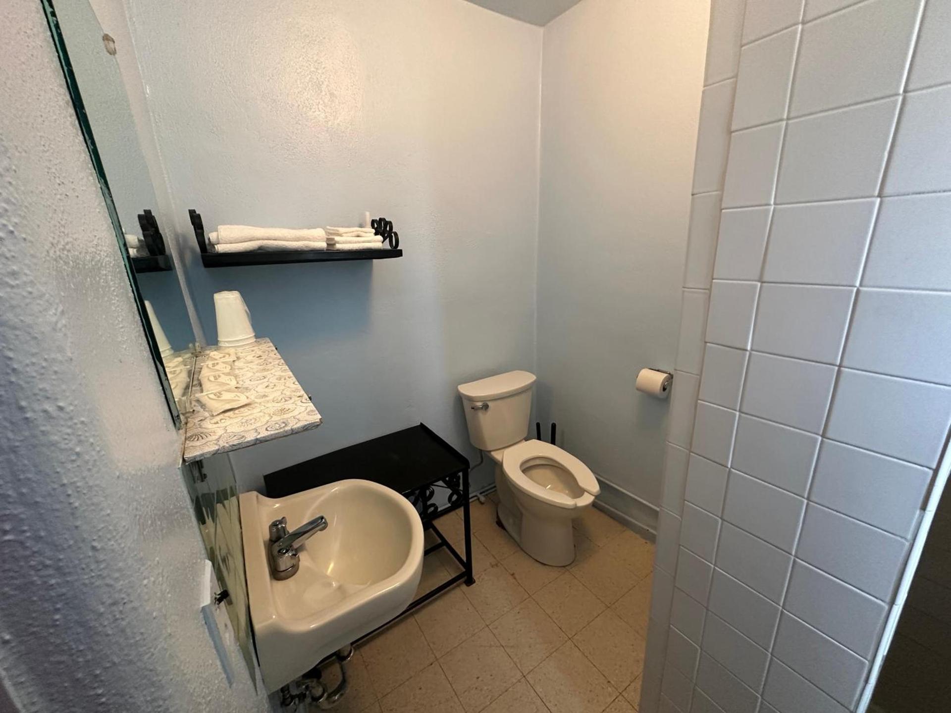 Maverick Motel photo 9