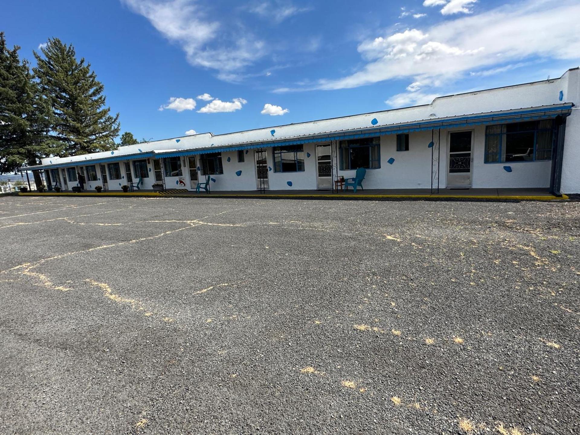 Maverick Motel photo 17