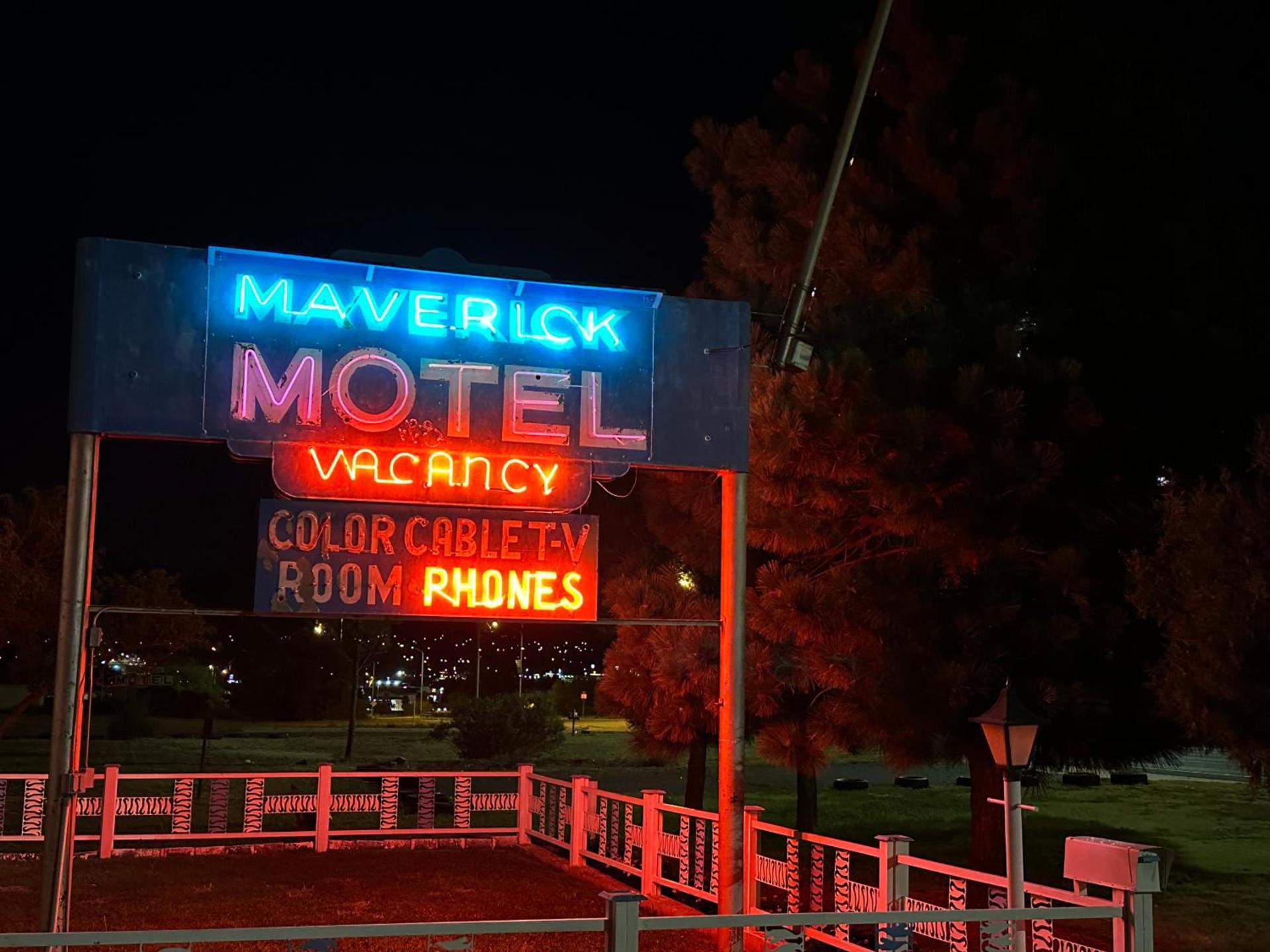 Maverick Motel photo 26