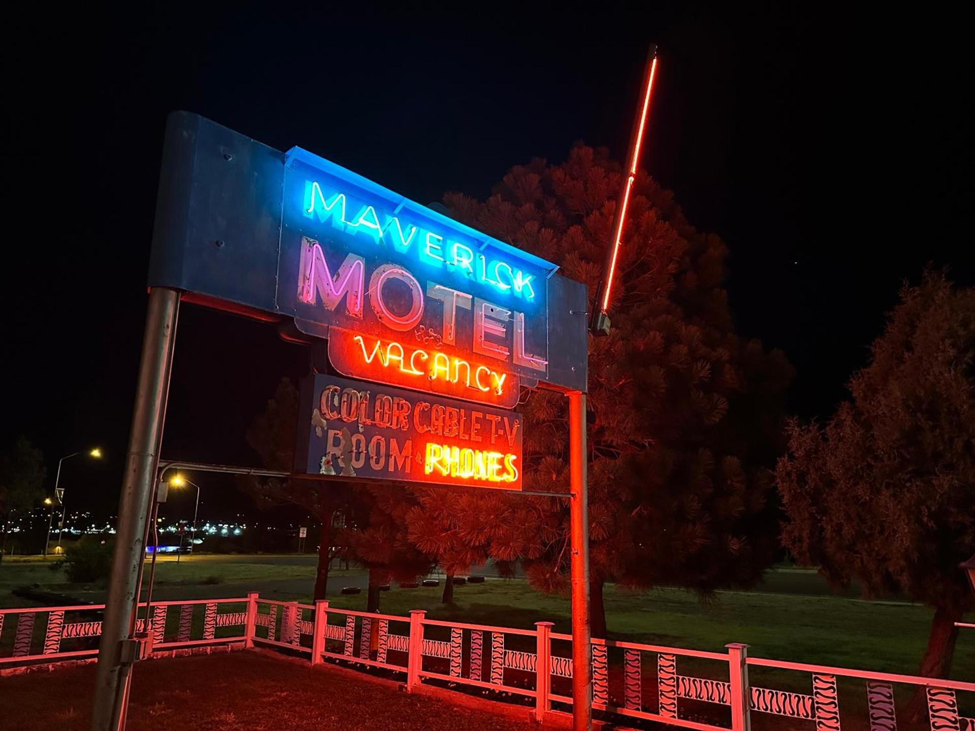 Maverick Motel photo 22