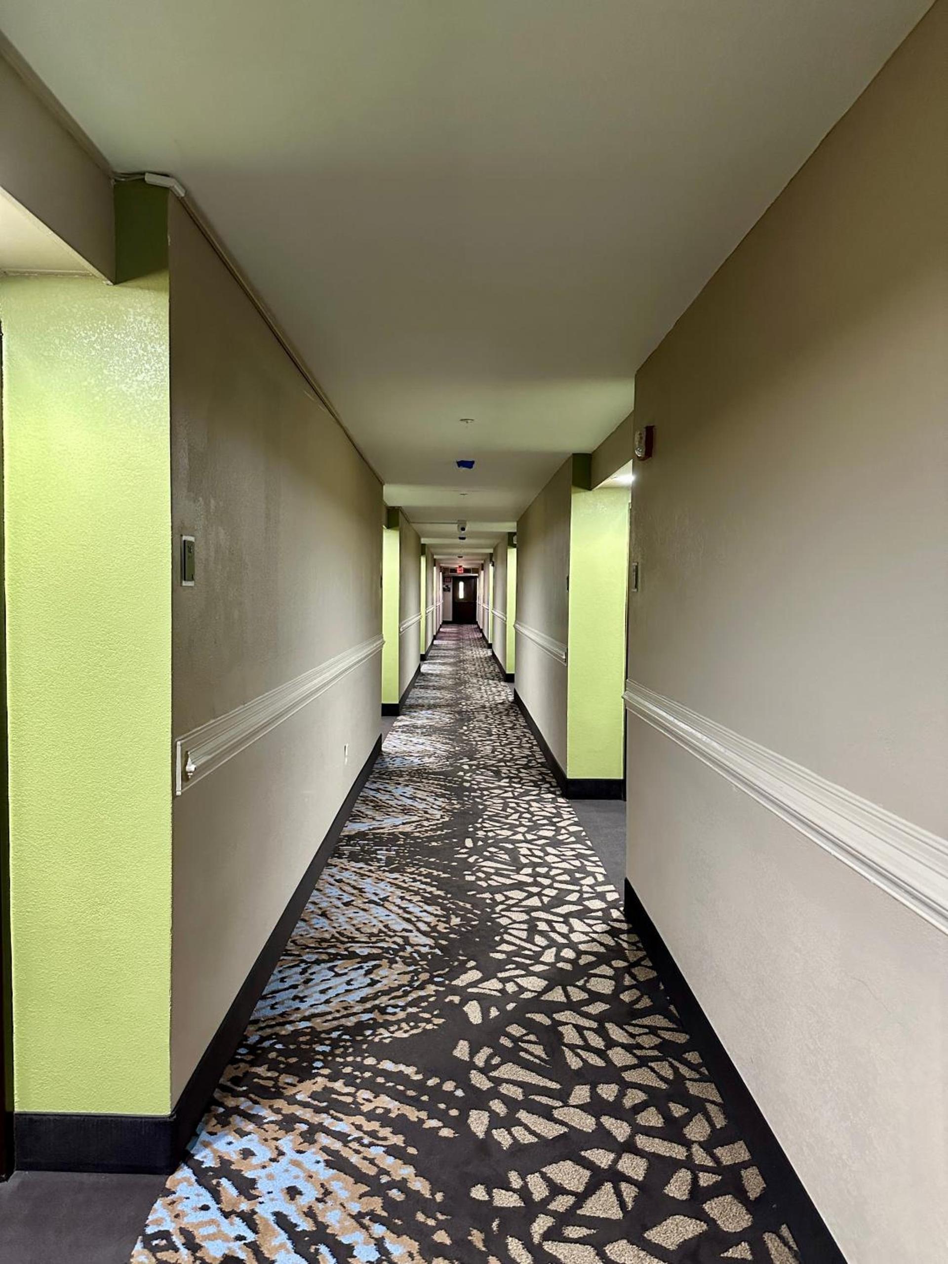 Sleep Inn Savannah Gateway I-95 photo 16
