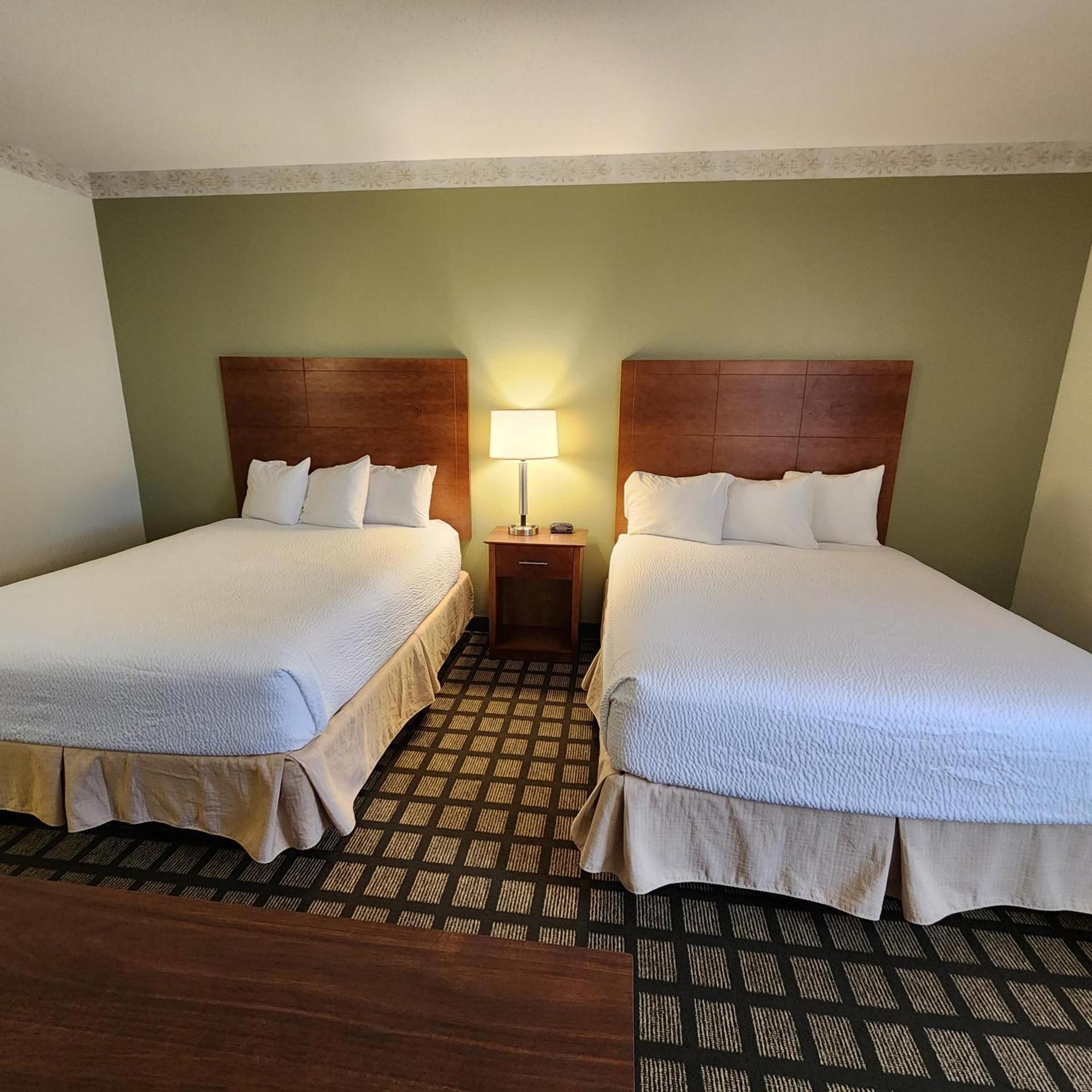 Baymont by Wyndham Mackinaw City photo 14