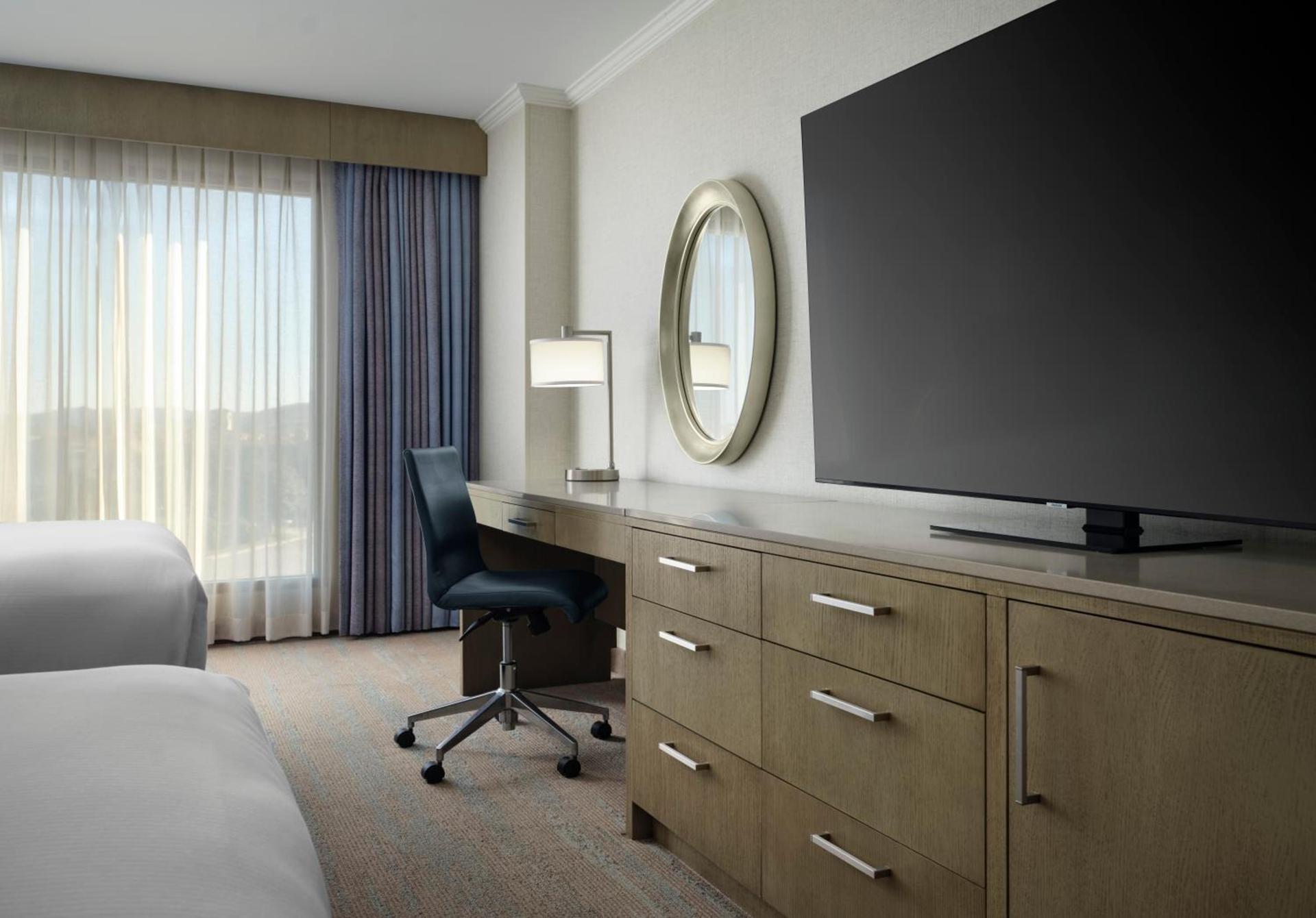 DoubleTree by Hilton Irvine Spectrum photo 60