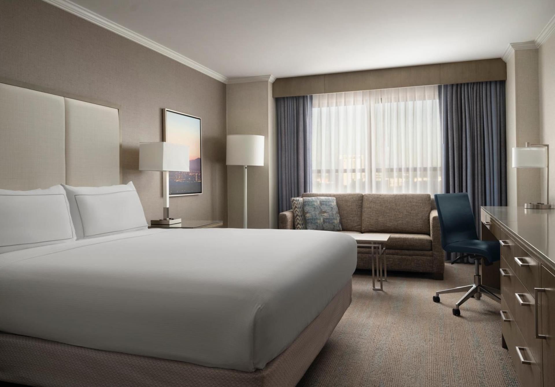 DoubleTree by Hilton Irvine Spectrum photo 61
