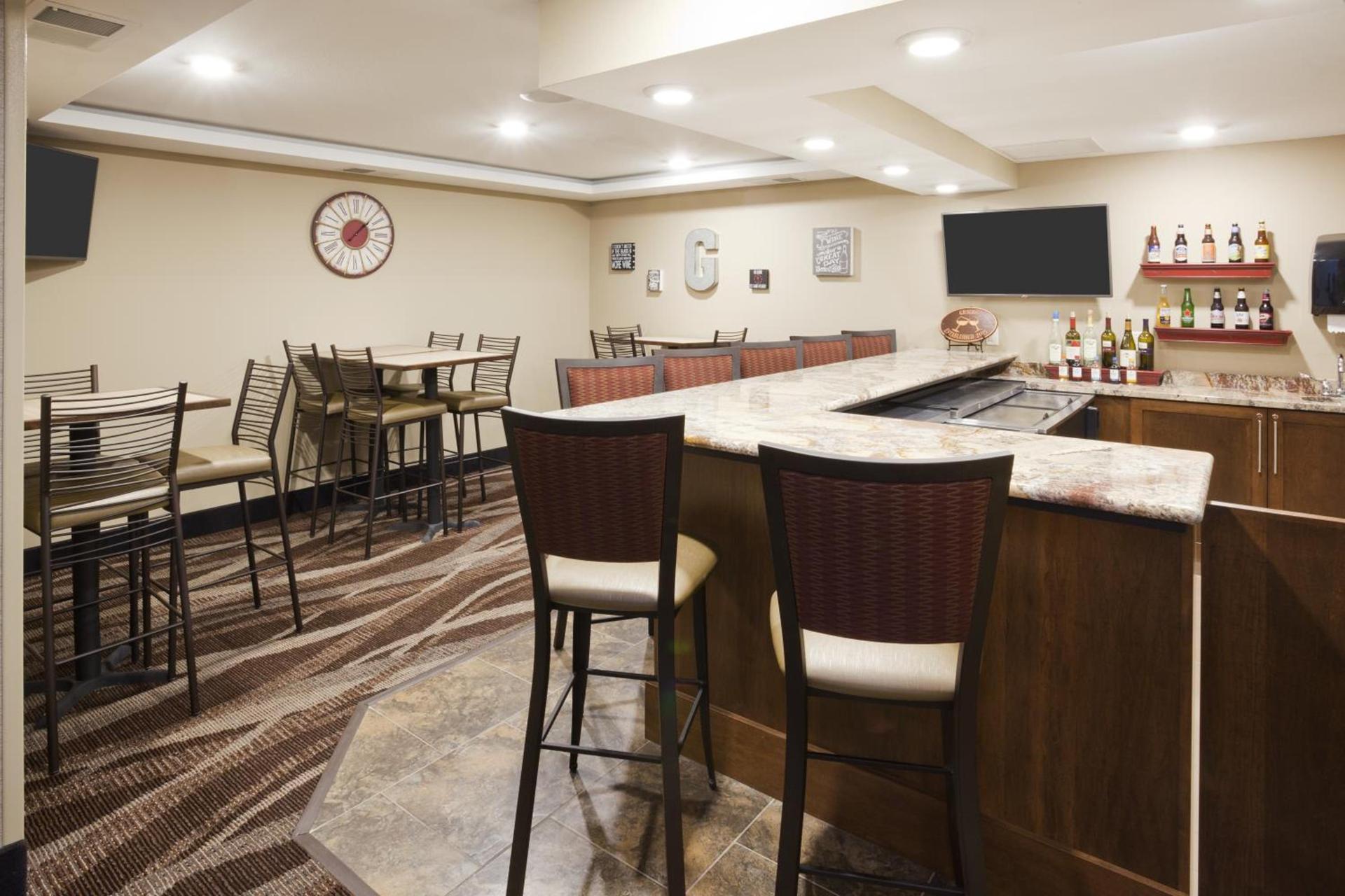 Gateway Park Hotel and Suites - Sioux Falls -Tea photo 14