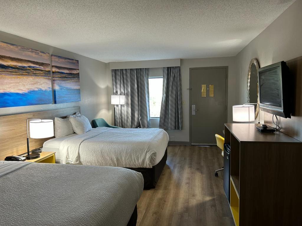 Days Inn by Wyndham St George photo 50