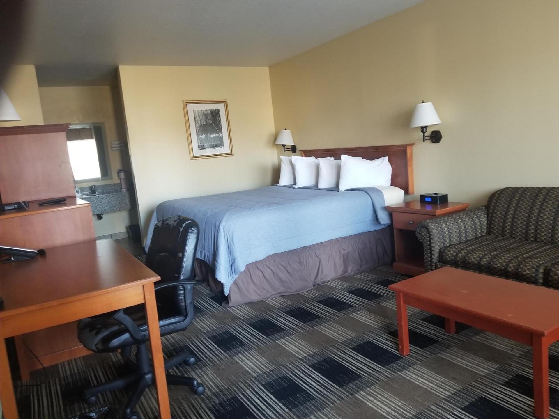 Oakridge Inn & Suites photo 19