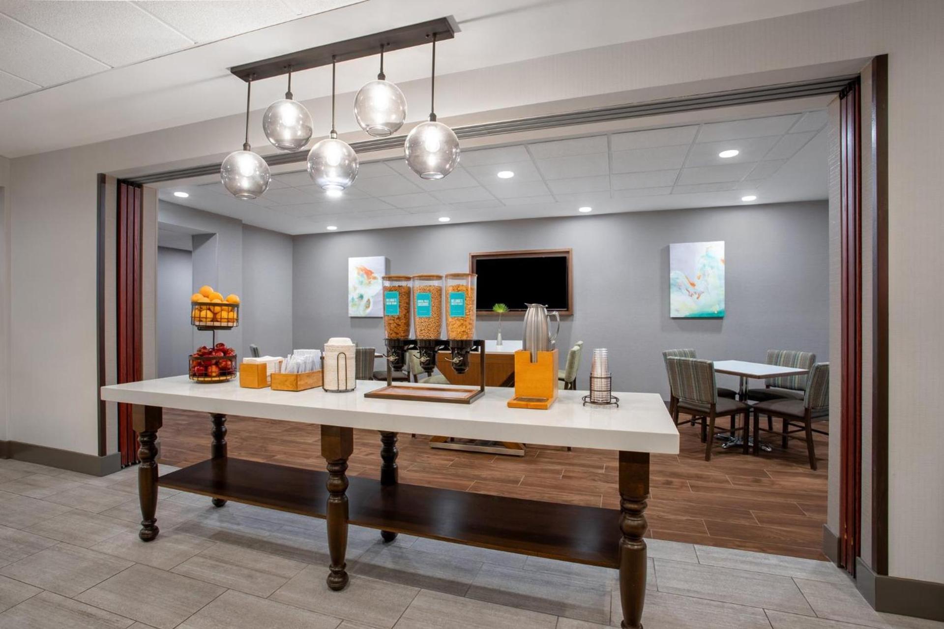 Holiday Inn Express & Suites Clinton by IHG photo 34