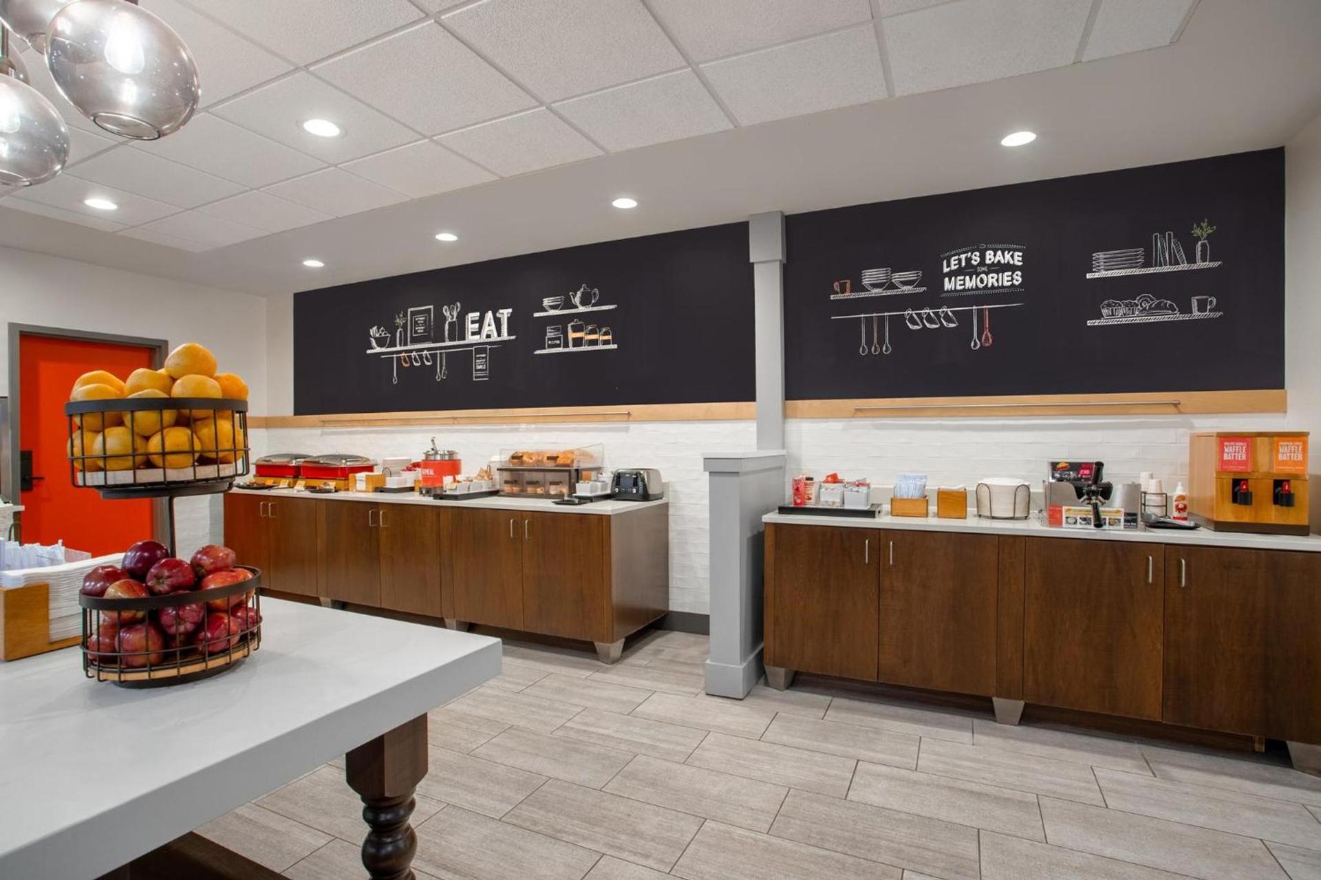 Holiday Inn Express & Suites Clinton by IHG photo 37