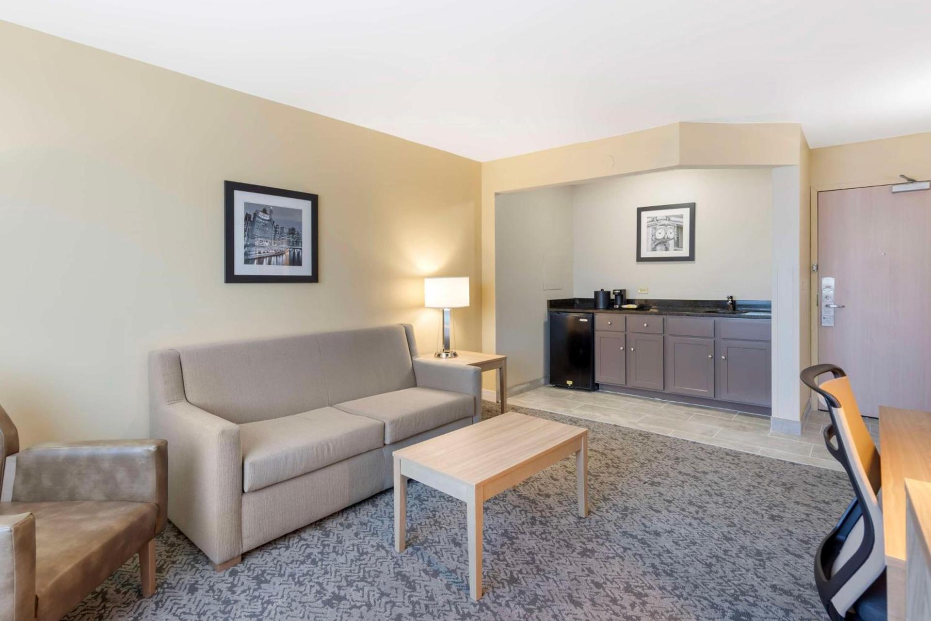 Best Western Glenview - Chicagoland Inn and Suites photo 14