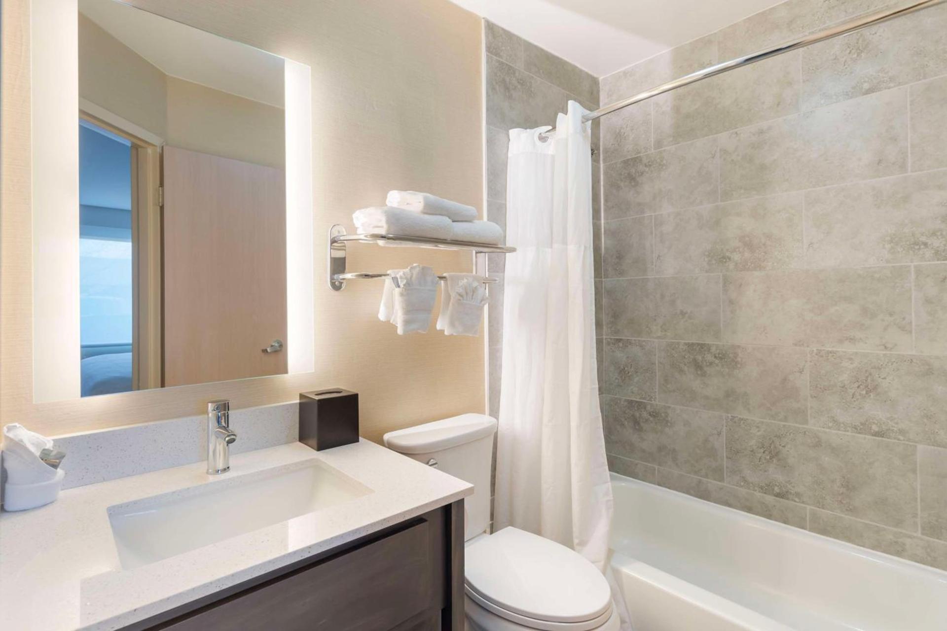Best Western Glenview - Chicagoland Inn and Suites photo 18