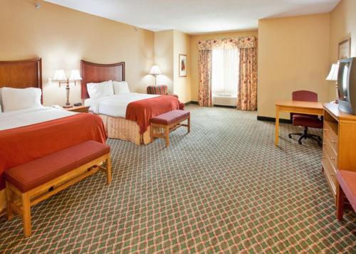 Holiday Inn Express Fremont by IHG photo 2