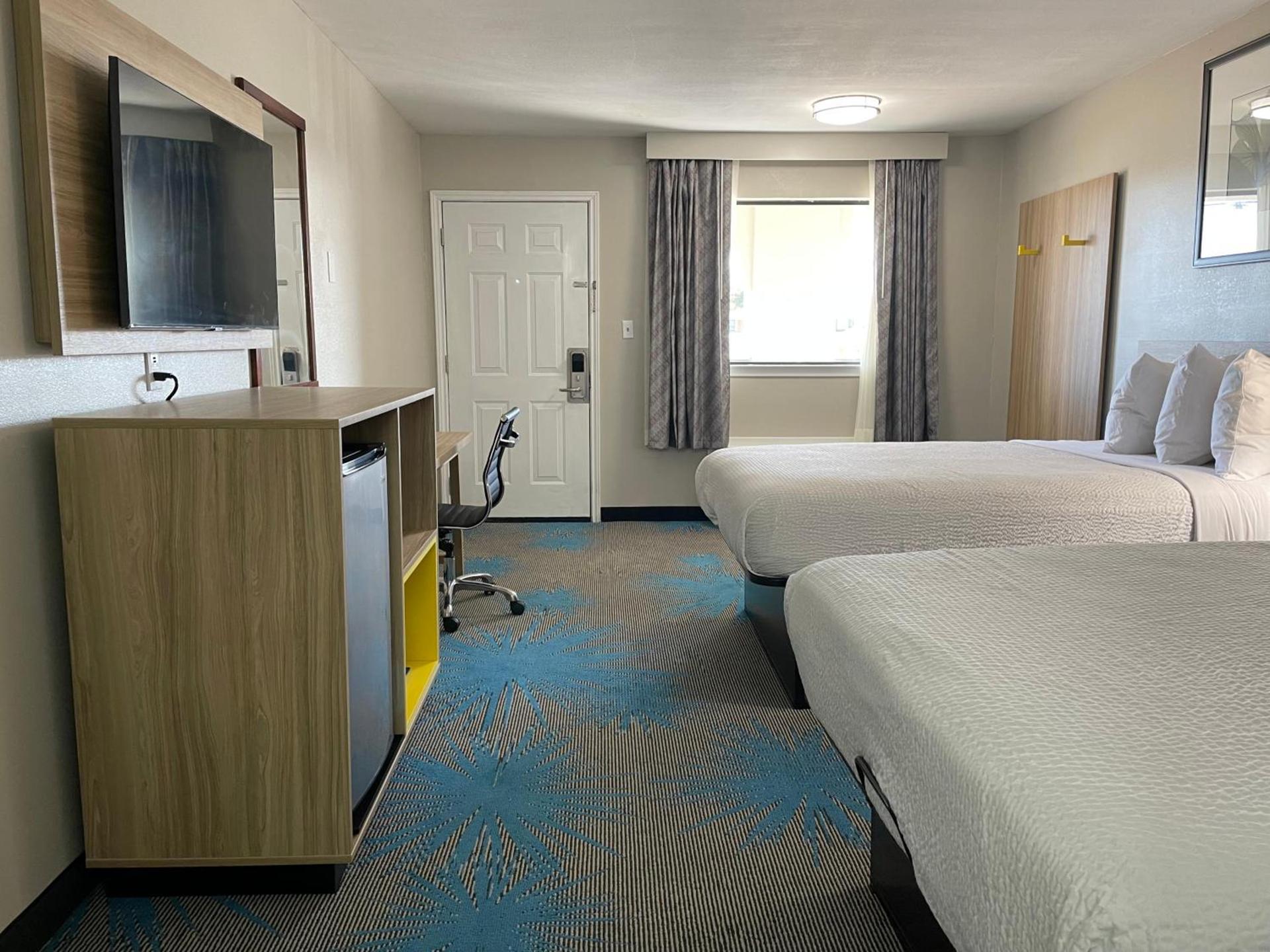Days Inn by Wyndham Temple photo 16