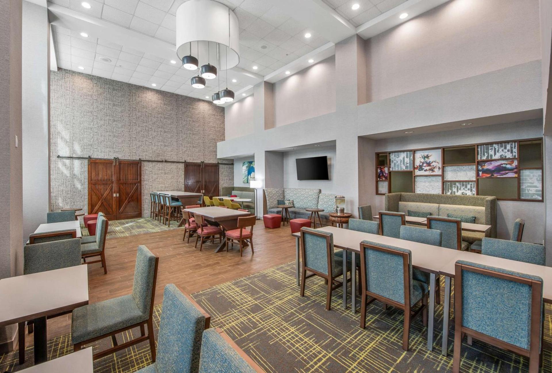 Hampton Inn & Suites Dallas-Allen photo 5