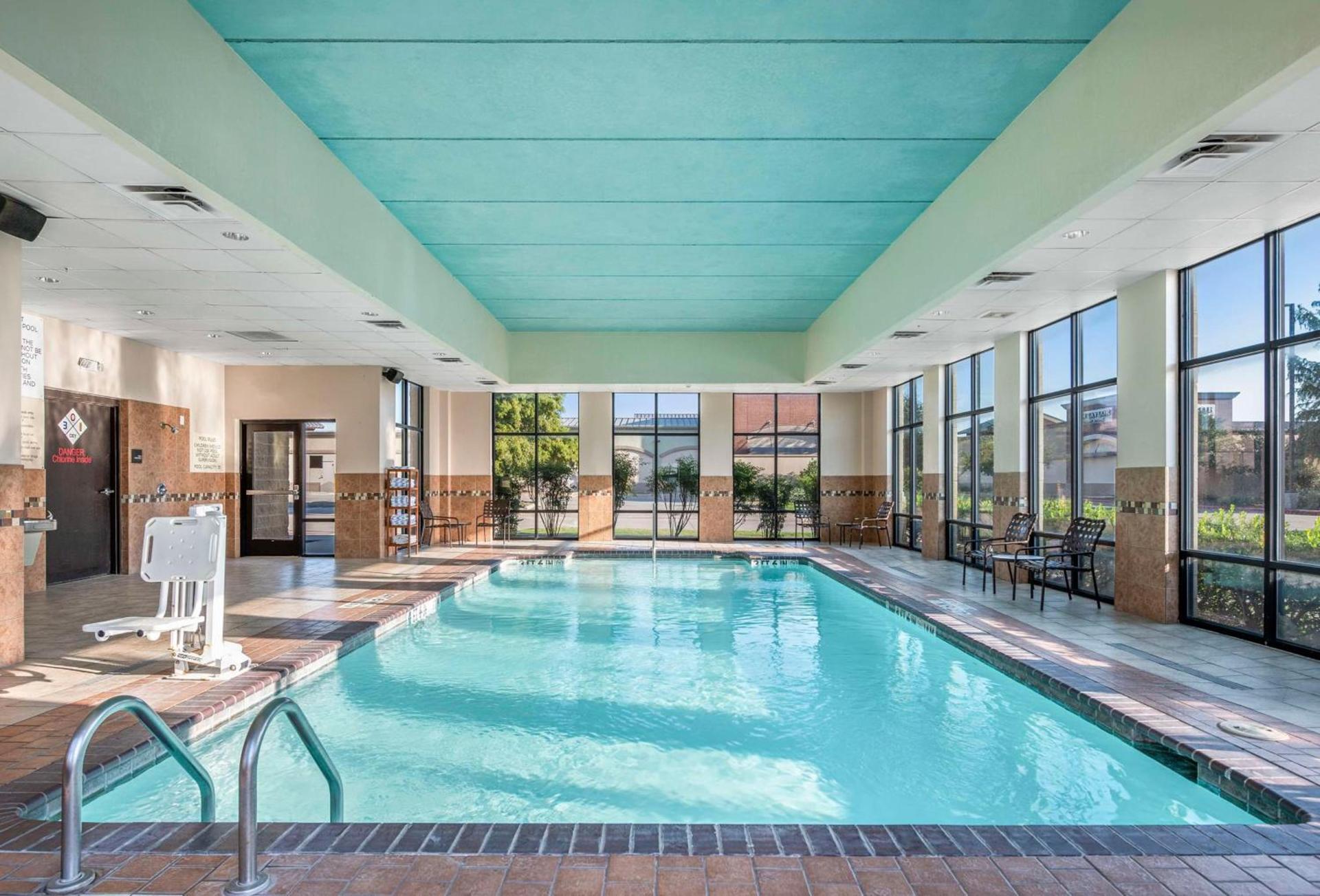 Hampton Inn & Suites Dallas-Allen photo 7