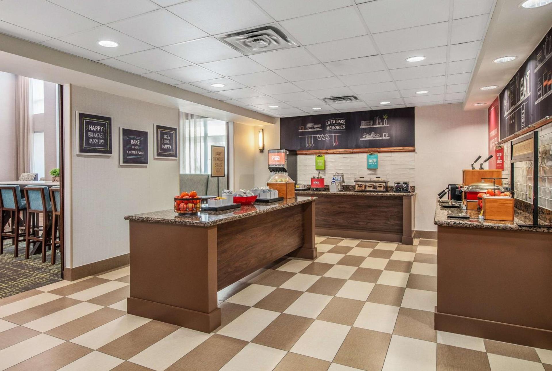 Hampton Inn & Suites Dallas-Allen photo 11