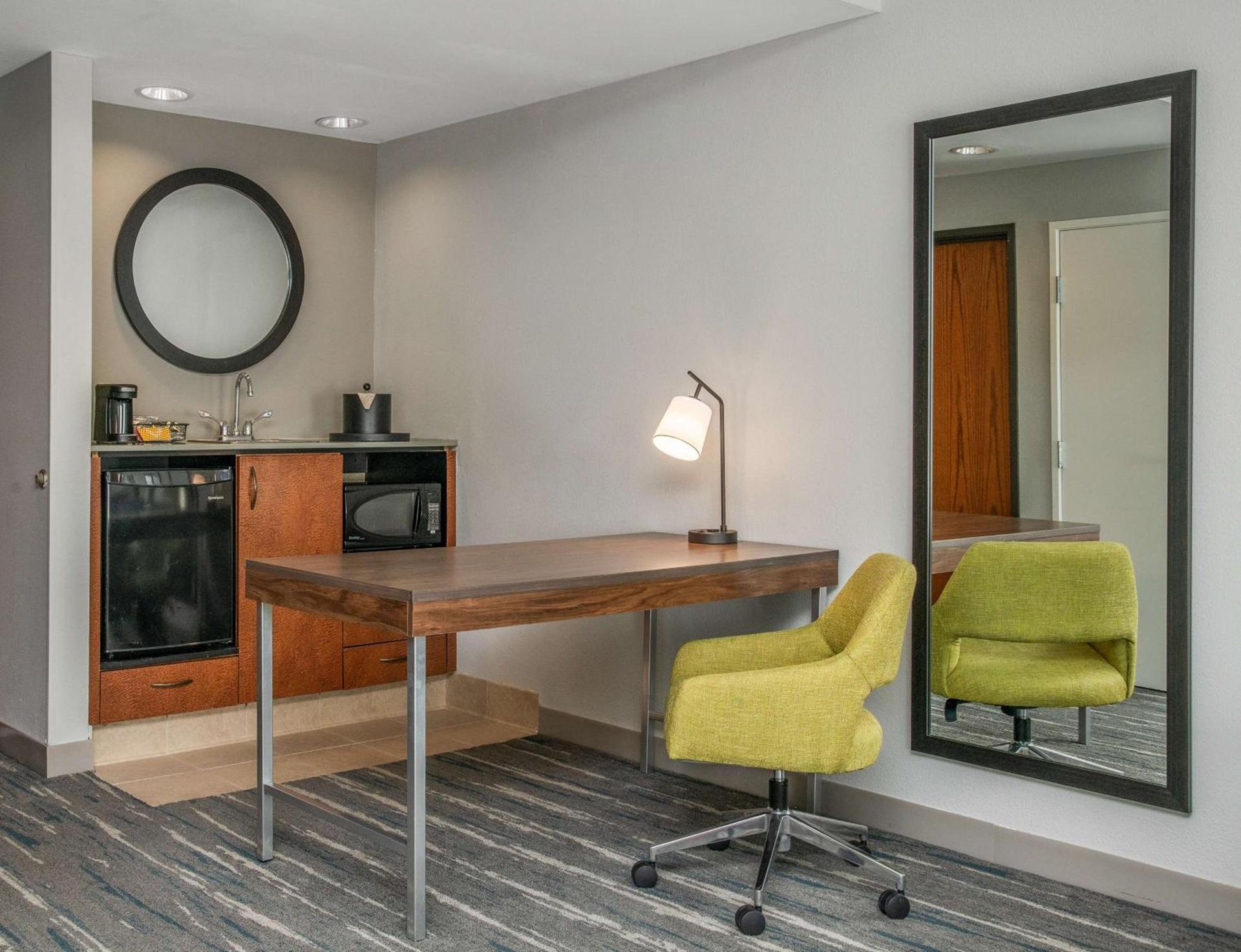 Hampton Inn & Suites Dallas-Allen photo 26