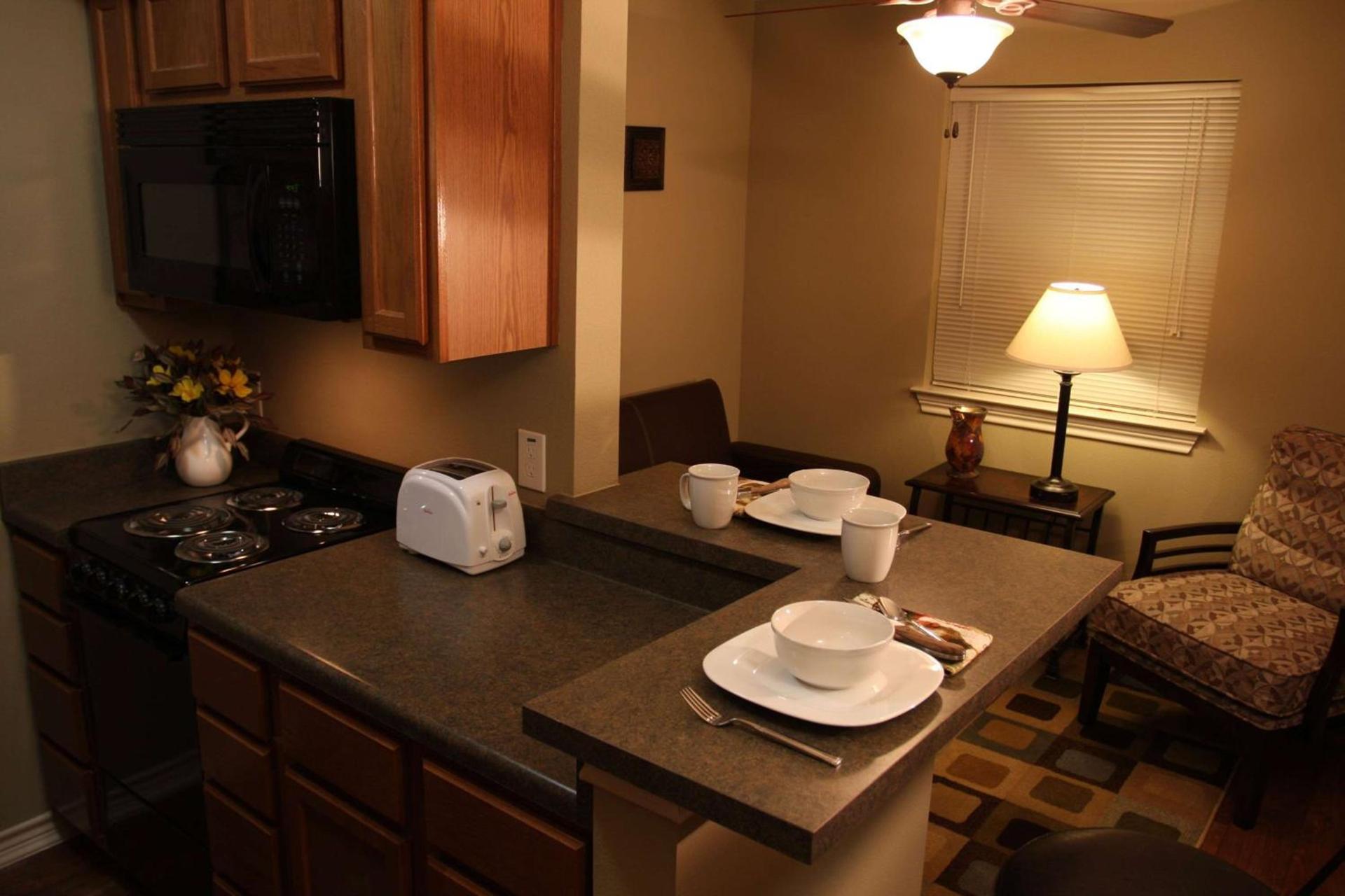 Eagle's Den Suites Andrews a Travelodge by Wyndham photo 10