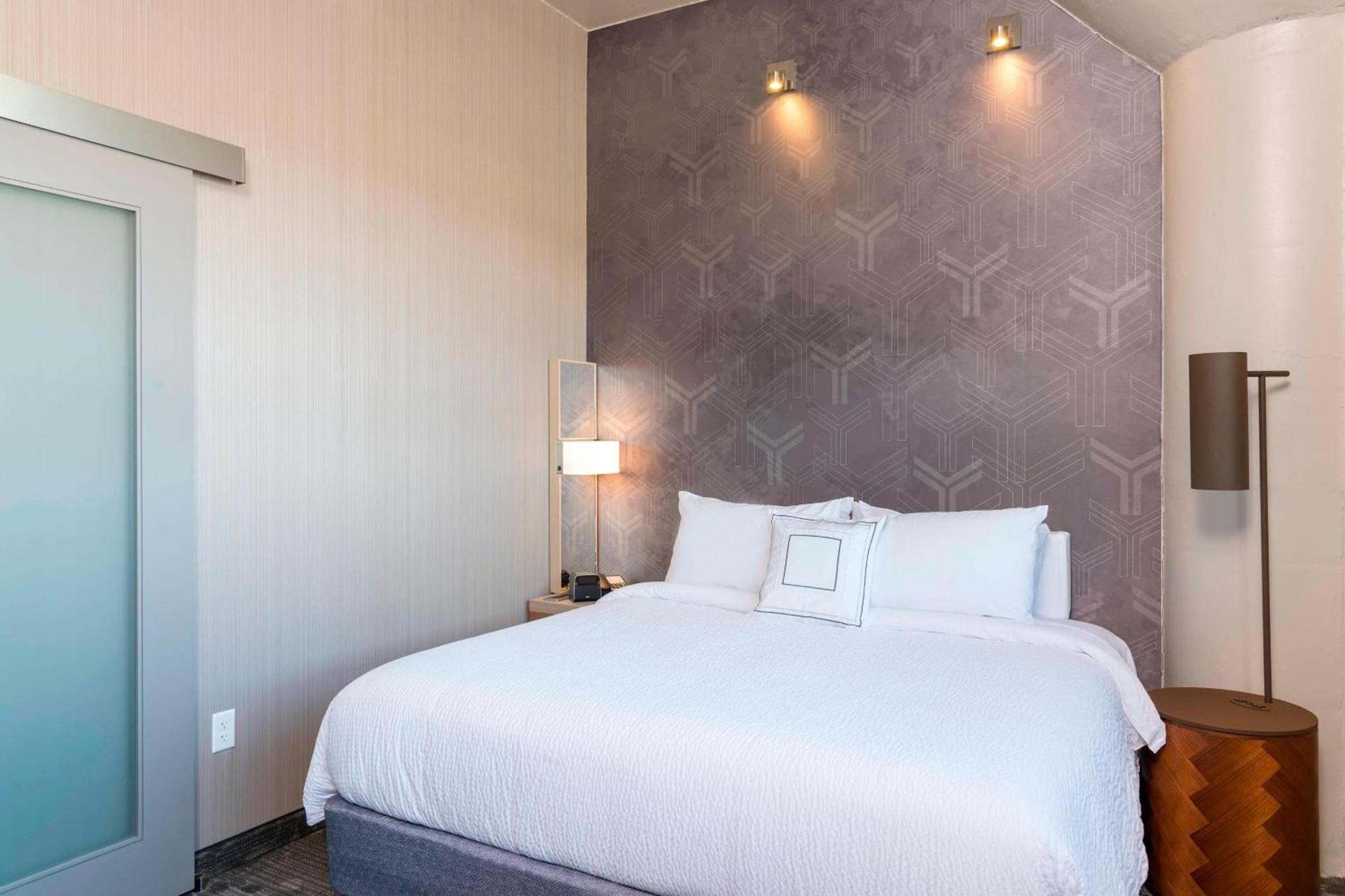 Courtyard by Marriott Waterloo Cedar Falls photo 17