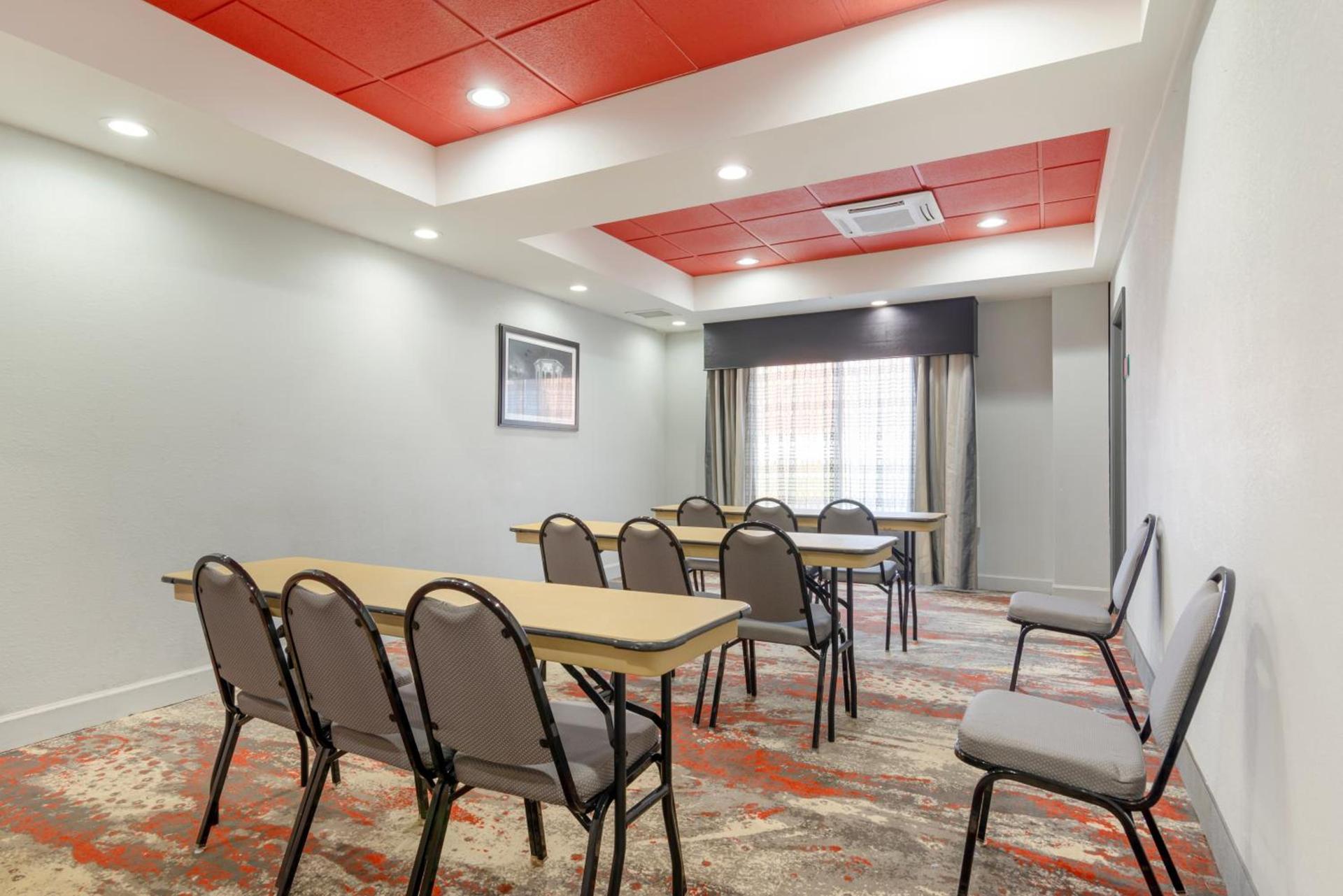 Comfort Inn & Suites Carrollton photo 36