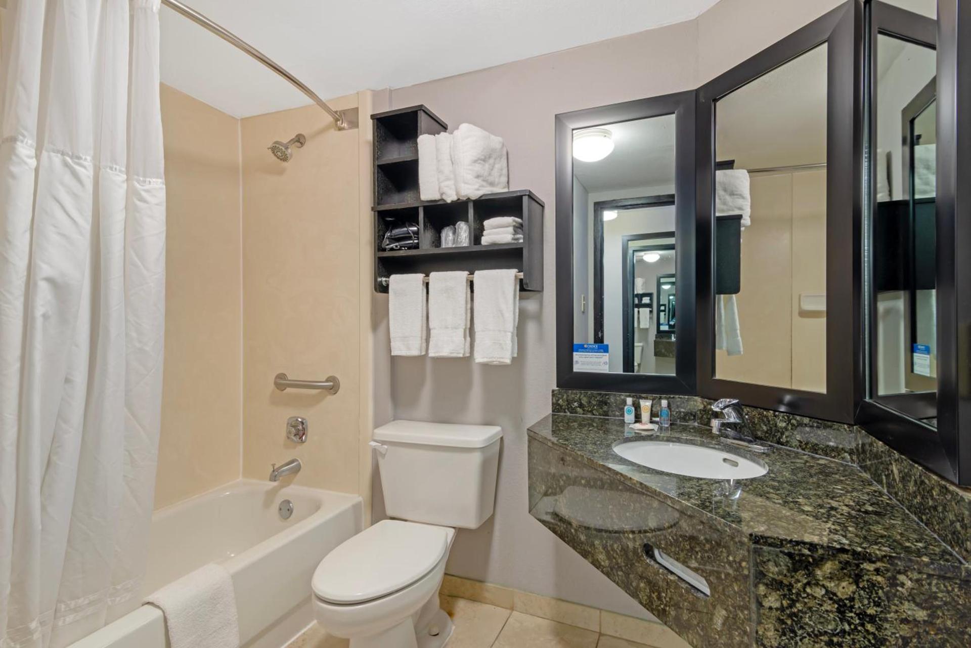 Comfort Inn & Suites Carrollton photo 40