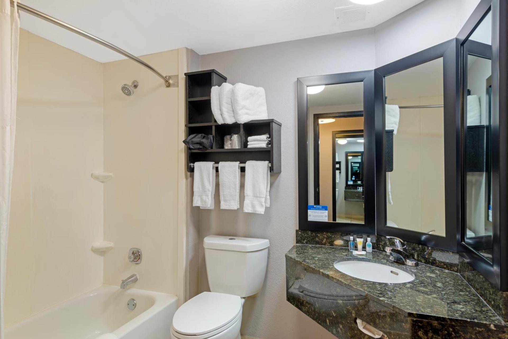 Comfort Inn & Suites Carrollton photo 41