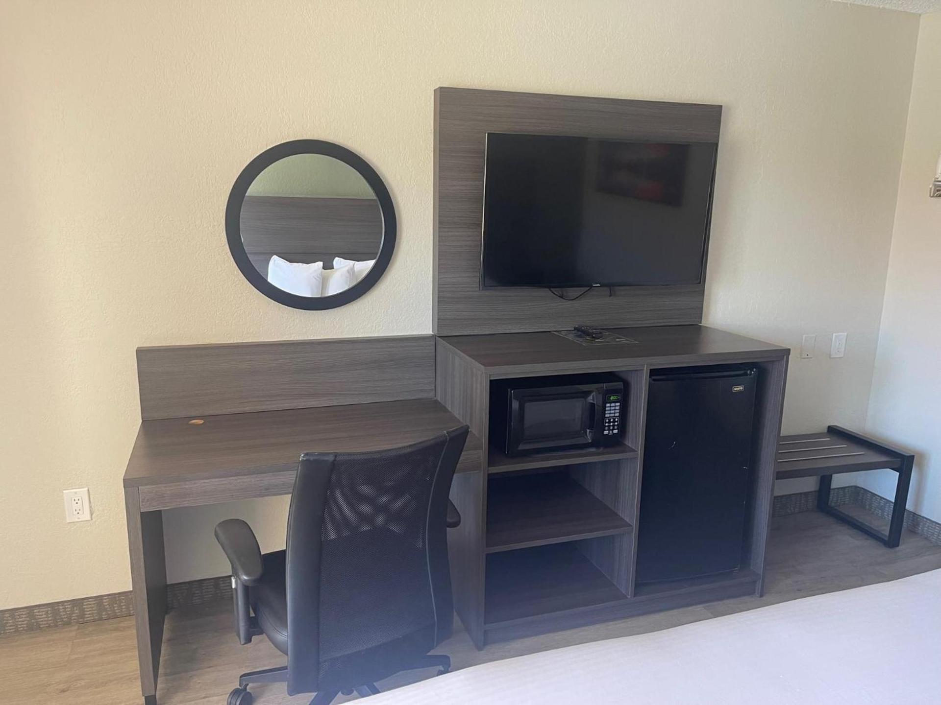 Quality Inn & Suites Orlando East - UCF Area photo 41